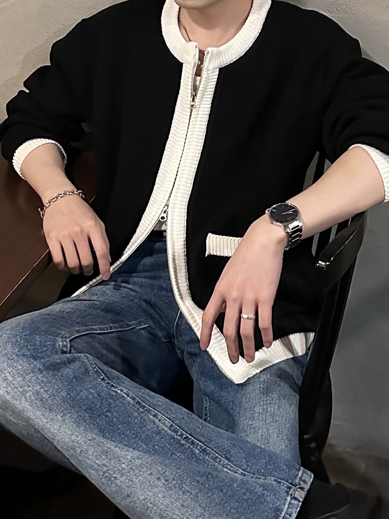 Tiffany & Co. Return To Tiffany Heart Tag Toggle Bracelet Silver, Jacquemus La Chaine Signature Logo Chain Necklace Silver 착용 스타일 - 2