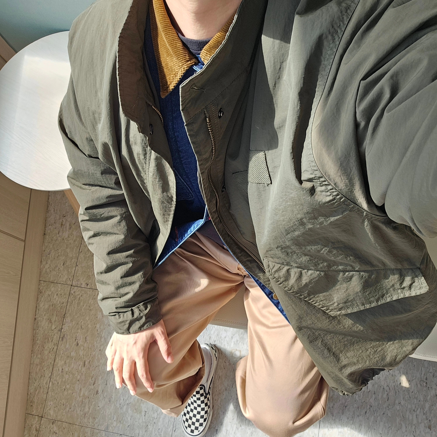 Vans Slip-On Checkerboard, Omega Seamaster Planet Ocean 600M Co Axial Master Chronometer Steel Black 착용 스타일 - 4
