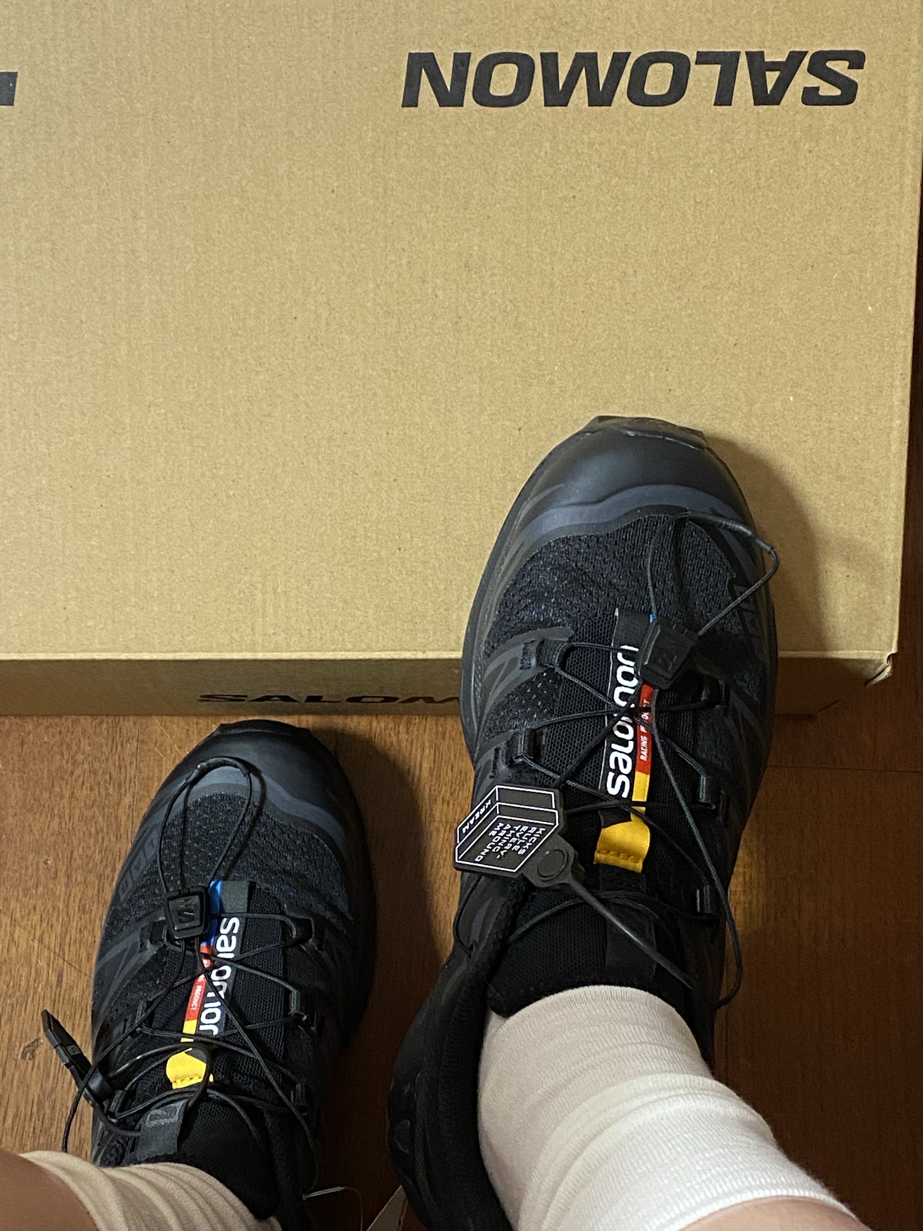 Salomon XT-6 ADV Black 착용 스타일
