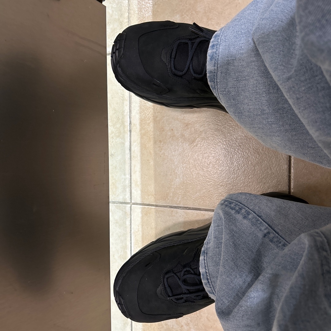 Hoka Kaha 2 Low Gore-Tex Black 착용 스타일