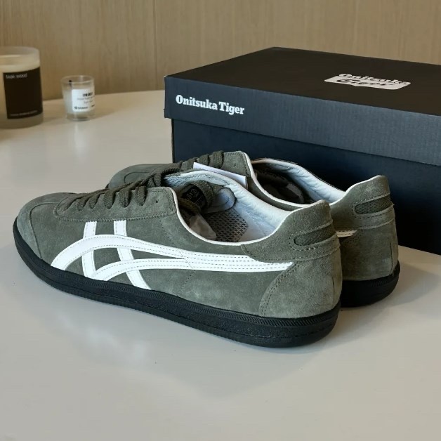 Onitsuka Tiger Tokuten Burnt Green 착용 스타일