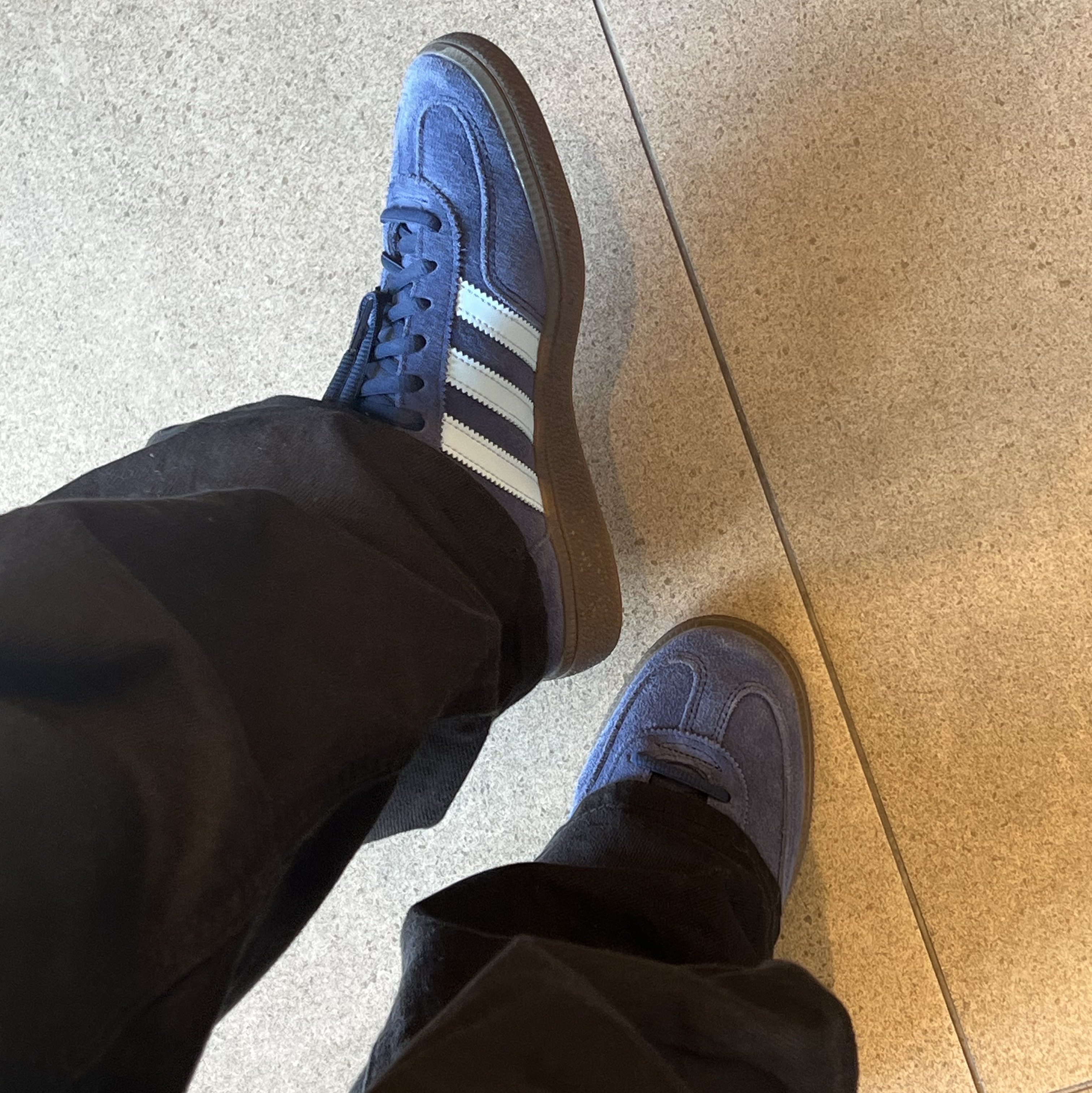 Adidas Spezial Handball Collegiate Navy 착용 스타일