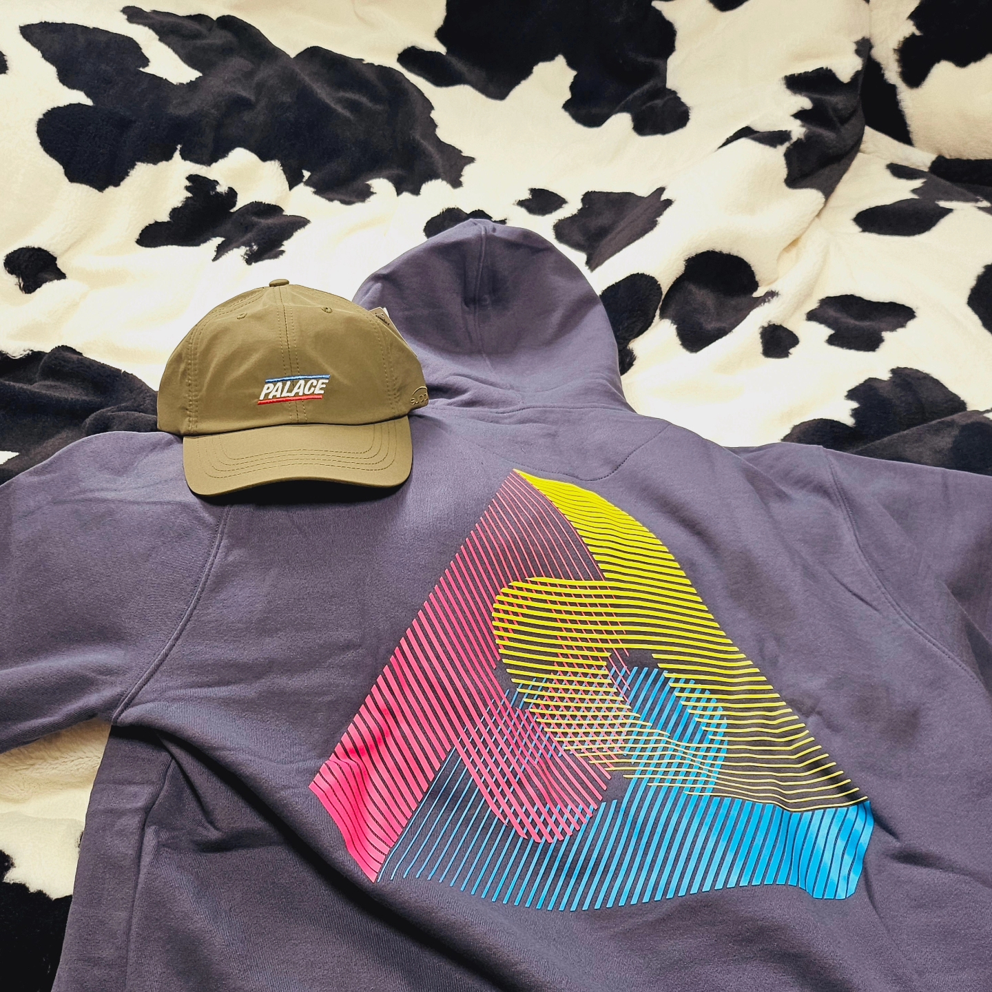 Palace 3P Fade Hood Navy - 24SS, Palace Basically A Shell 6-Panel The Deep Green - 24SS 착용 스타일