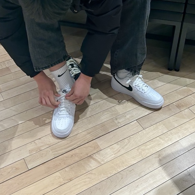 Nike Air Force 1 '07 White Black 착용 스타일