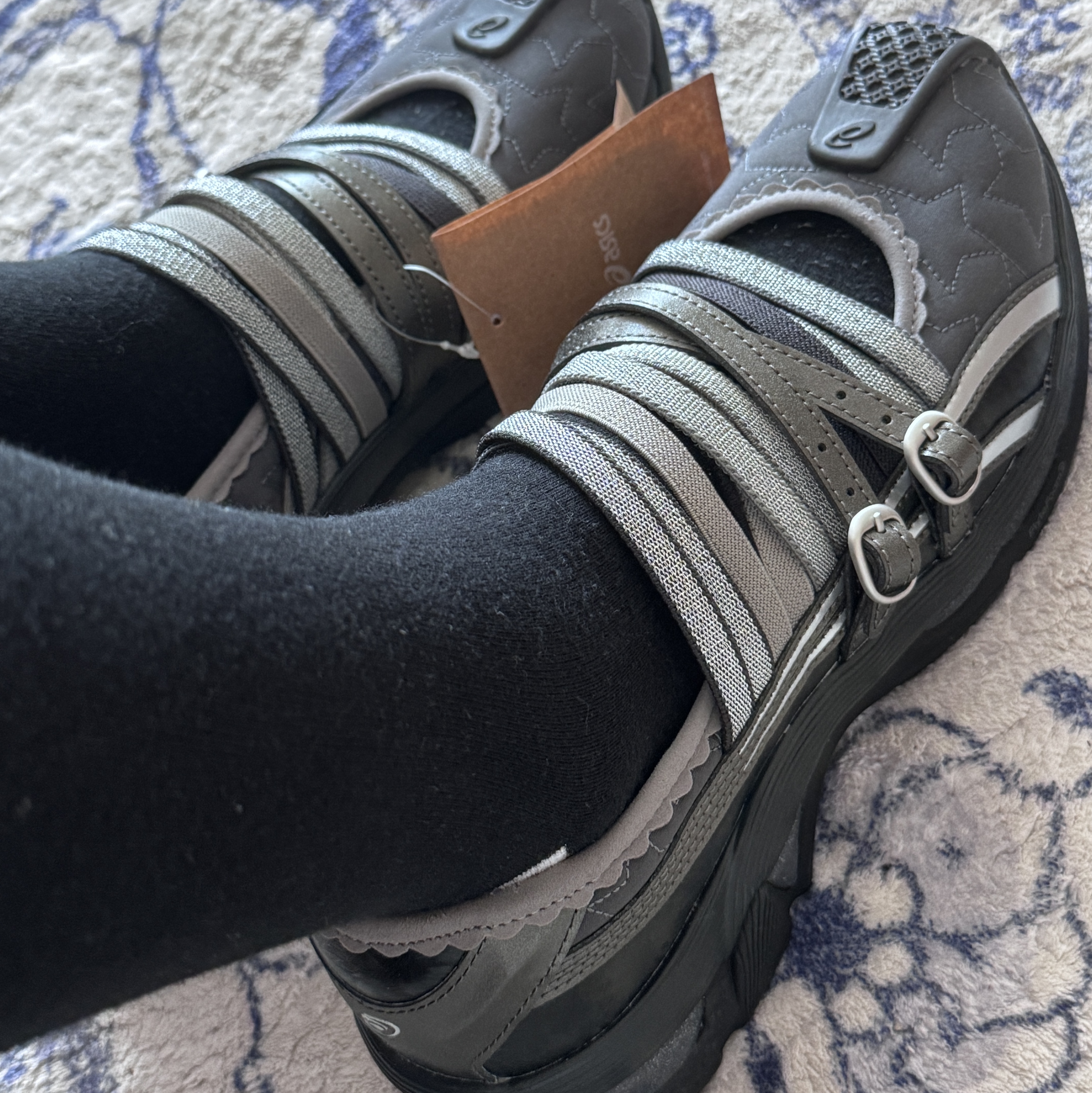 (W) Asics x Kiko Kostadinov x Heaven by Marc Jacobs Gel-Lokros Graphite Grey Gunmetal 착용 스타일