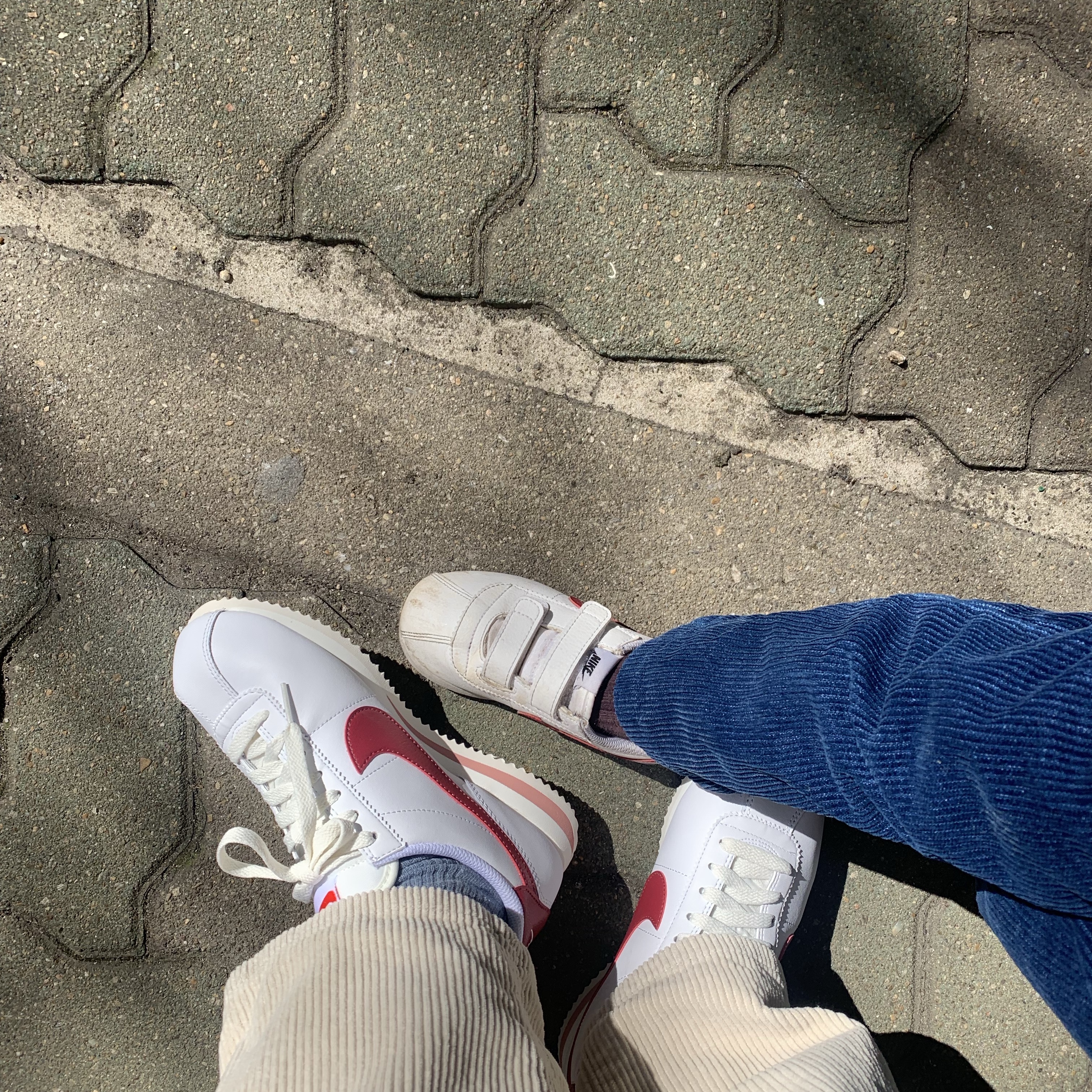 (W) Nike Cortez White Red Stardust 착용 스타일 - 2