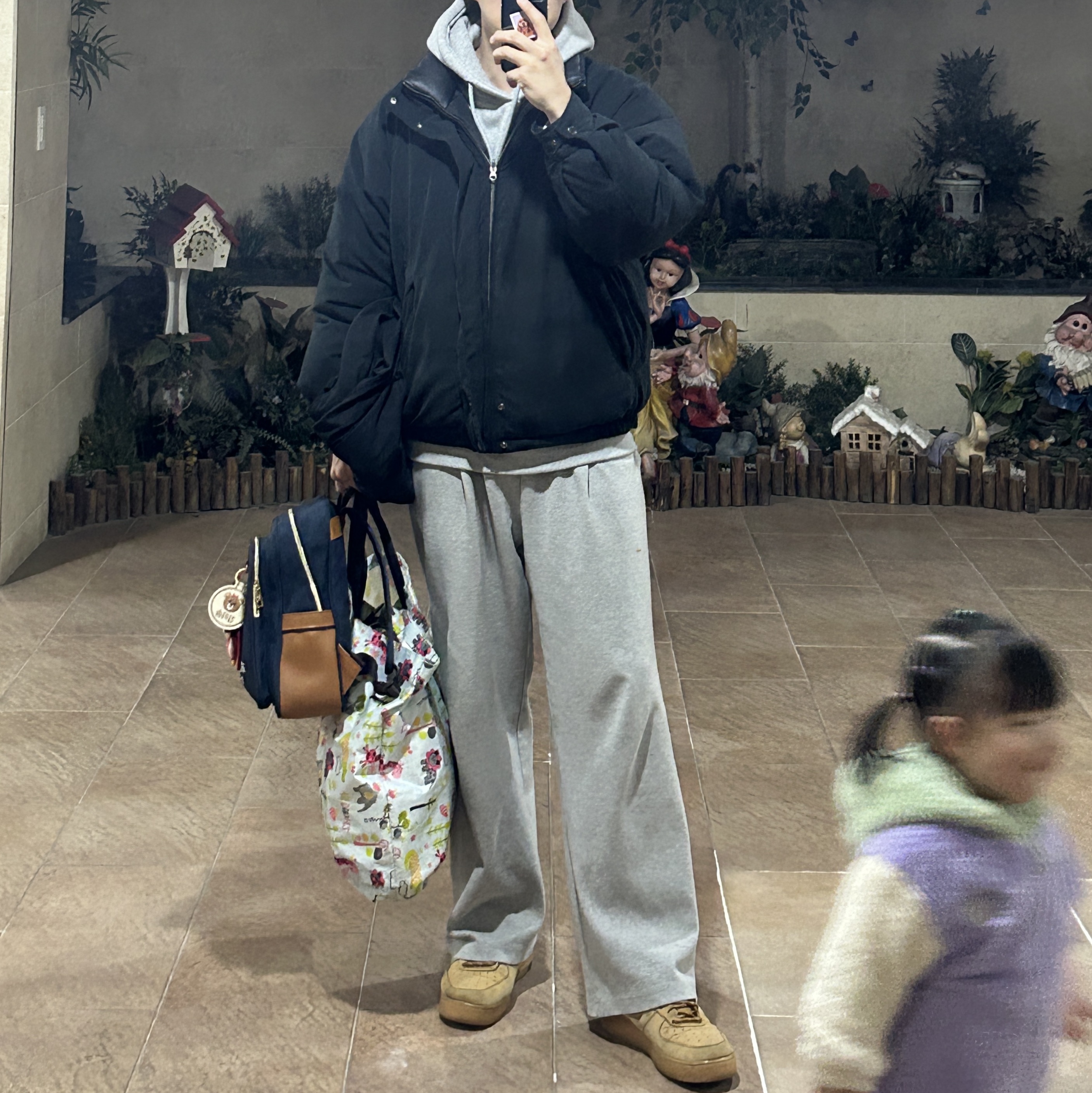 Supreme Reversible Down Puffer Jacket Black - 24SS, Nike Air Force 1 '07 WB Flax 착용 스타일 - 1