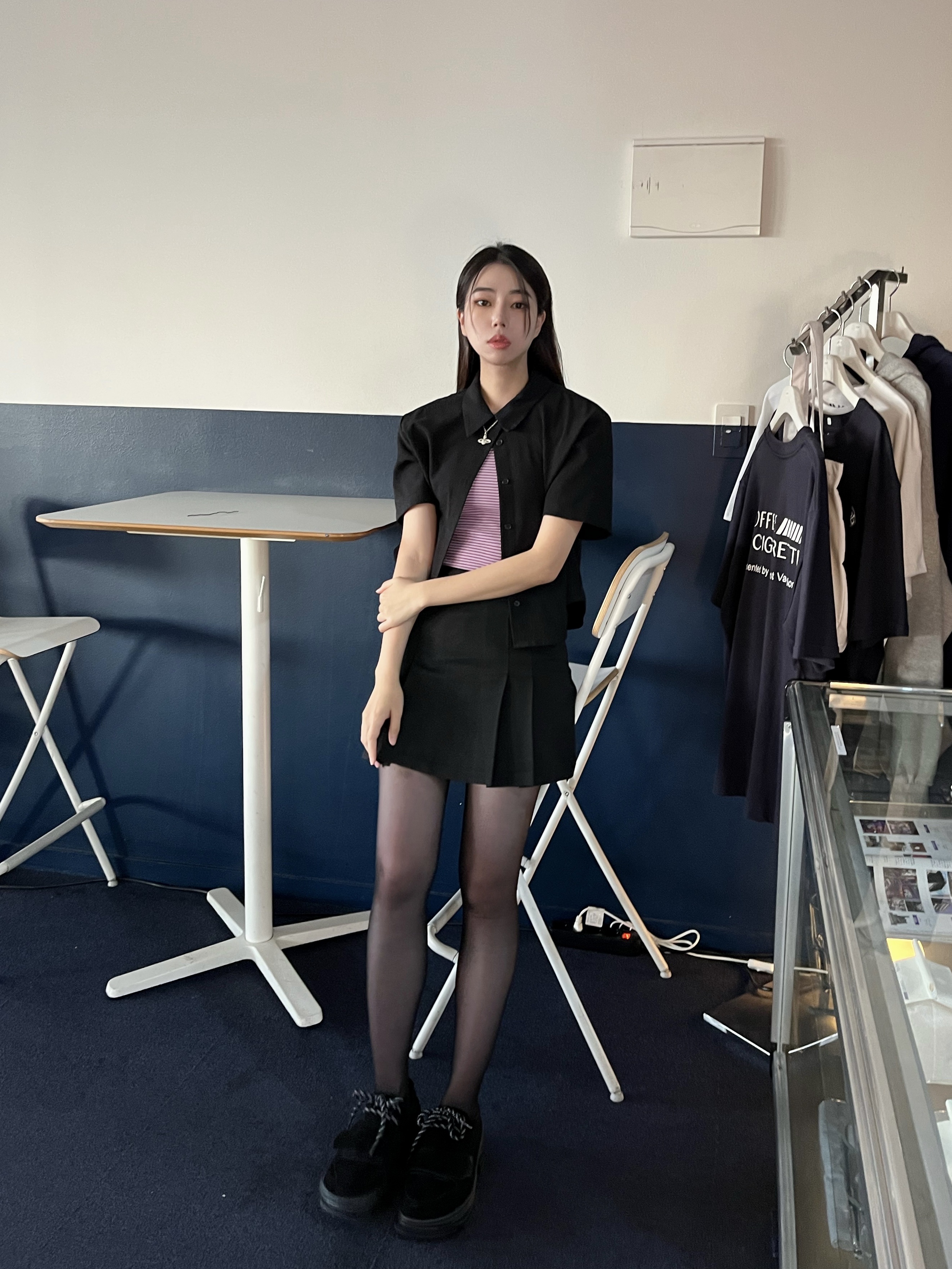 Vivienne Westwood Mayfair Bas Relief Pendant Gold 착용 스타일