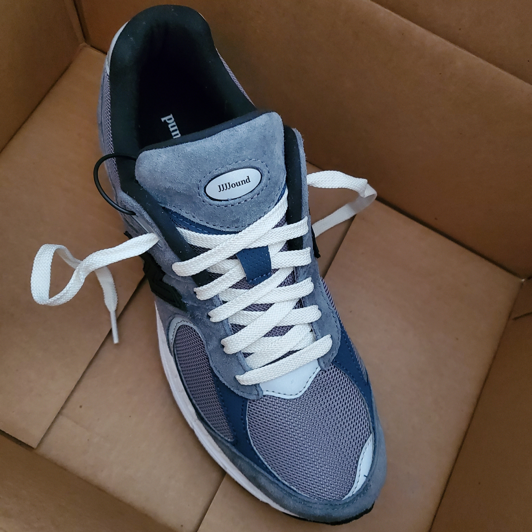 New Balance x JJJJound 2002R Storm Blue 착용 스타일 - 1