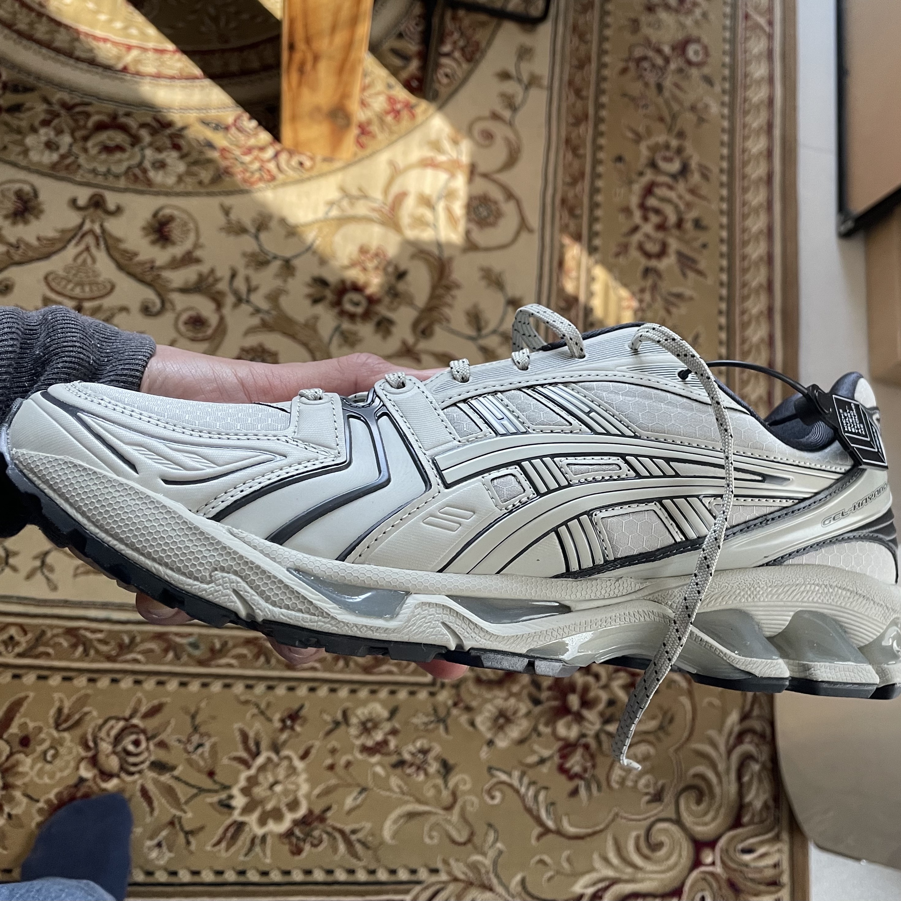 Asics Gel-Kayano 14 Earthenware Pack White Sage Graphite Grey 착용 스타일