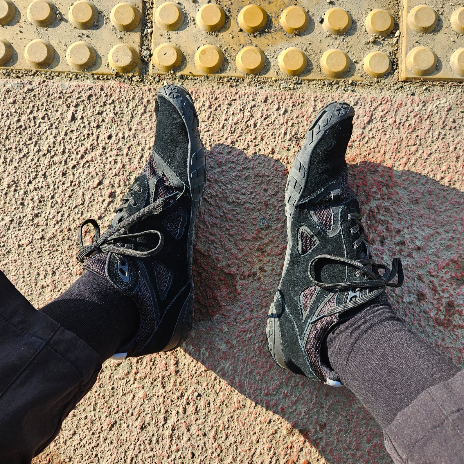 Suicoke x Takahiromiyashita The Soloist Nin-Run Sol Black 착용 스타일 - 2