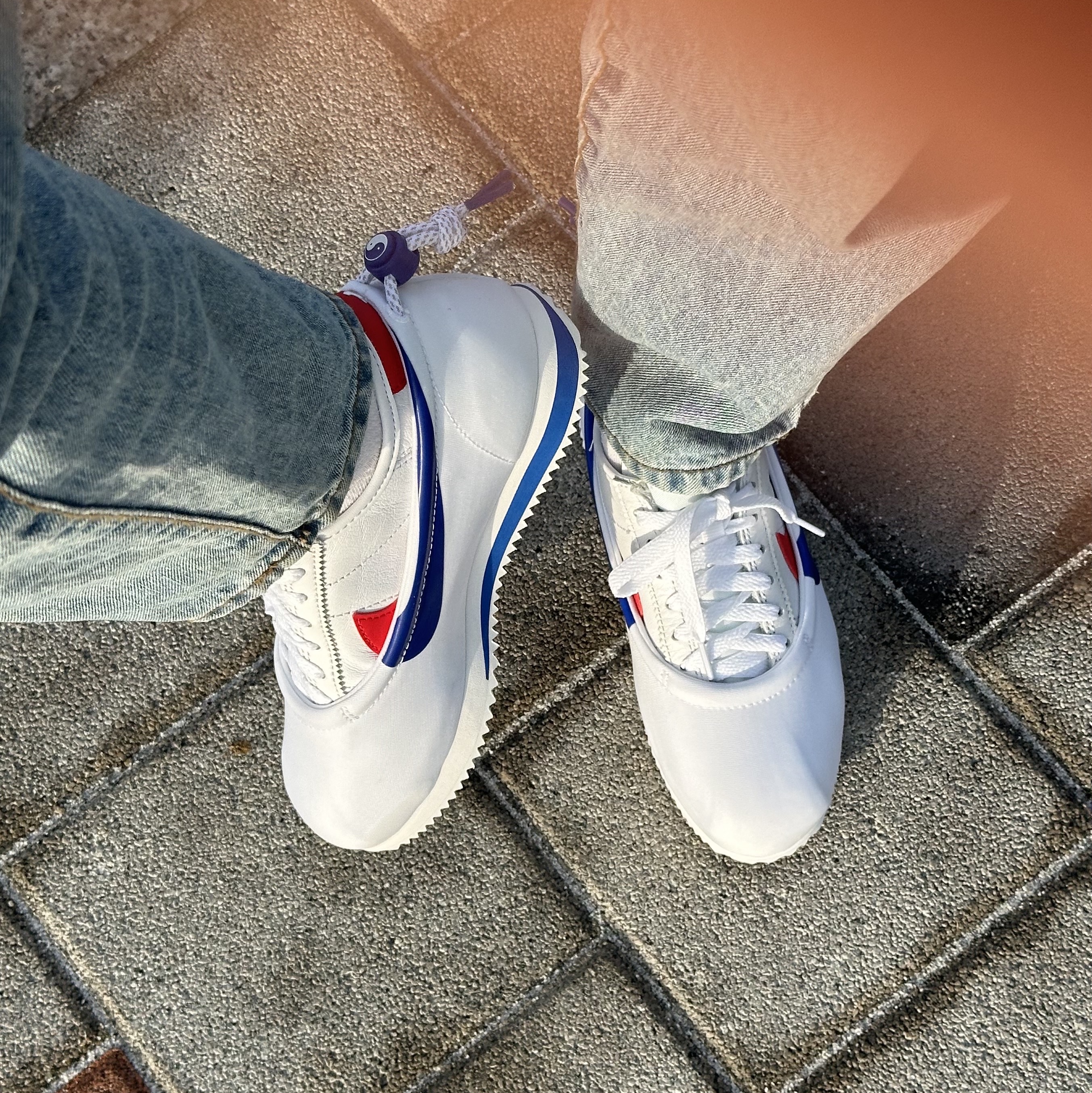 Nike x Clot Cortez SP White and Game Royal 착용 스타일 - 1