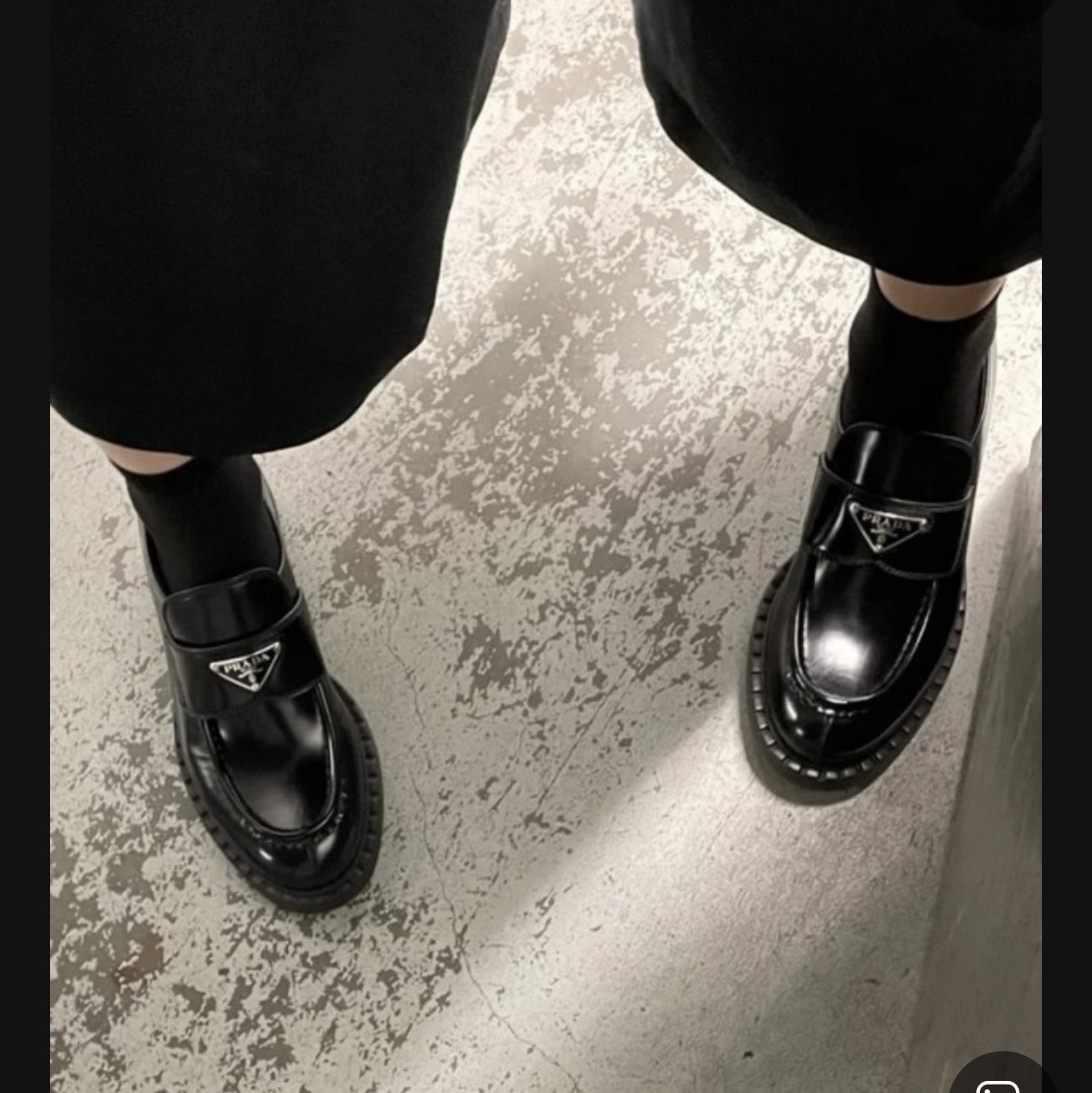 Prada Chocolate Brushed Leather Loafers Black 착용 스타일