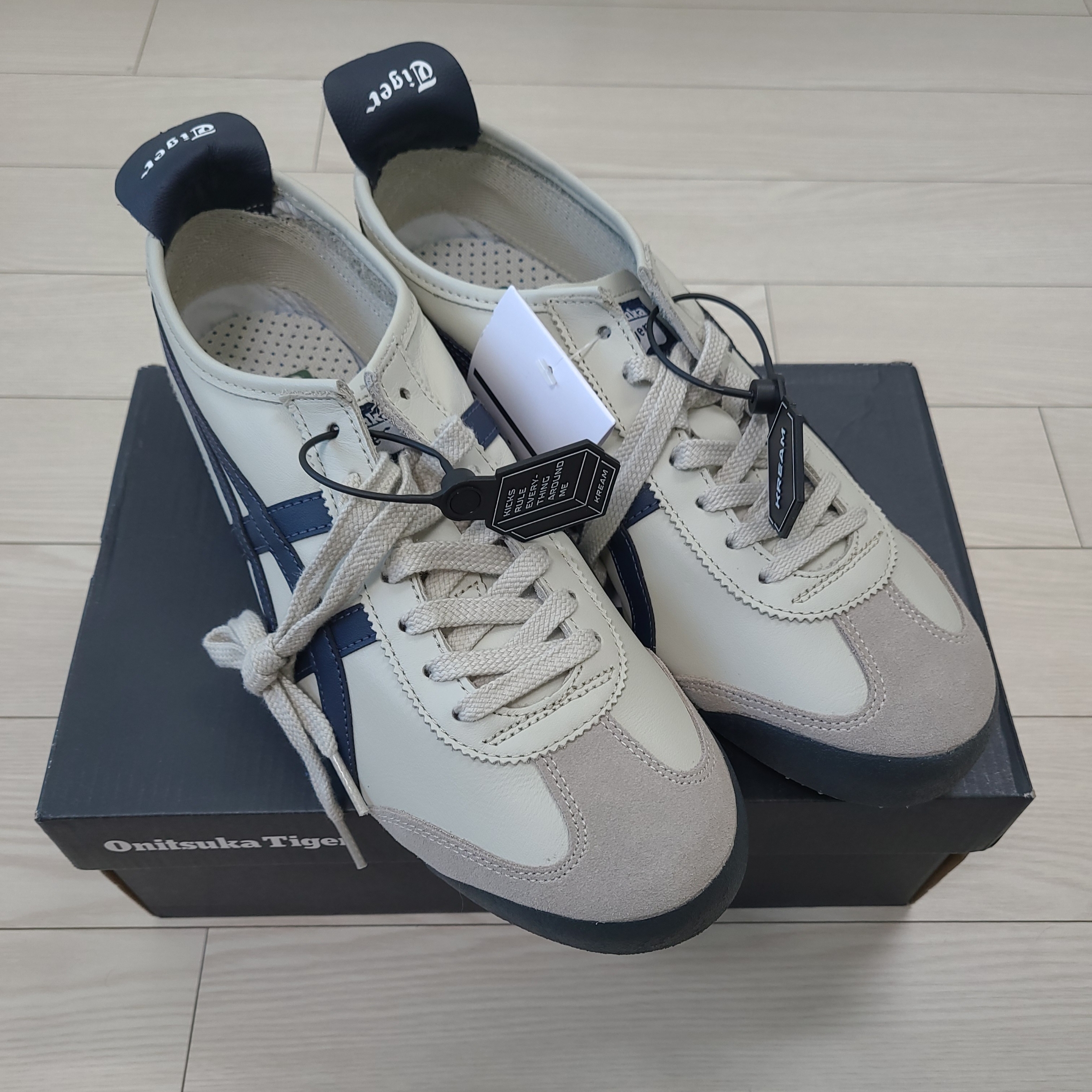Onitsuka Tiger Mexico 66 Birch India Ink 착용 스타일
