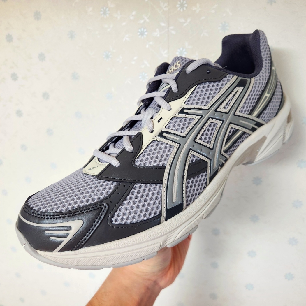 Asics Gel-1130 Oyster Grey Clay Grey 착용 스타일 - 1