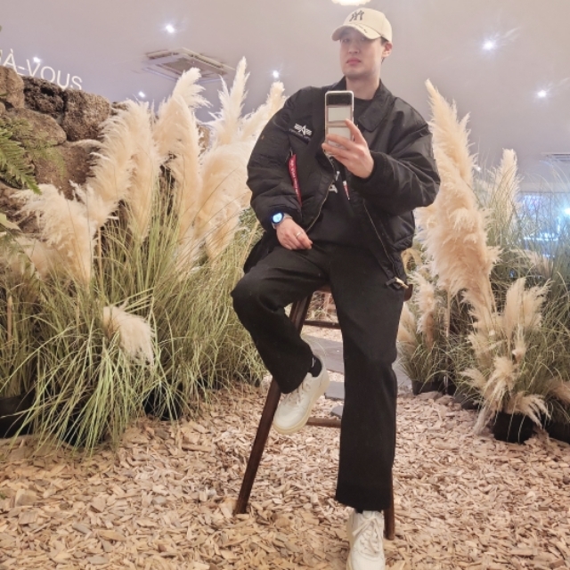 KREAM 프로필 이미지