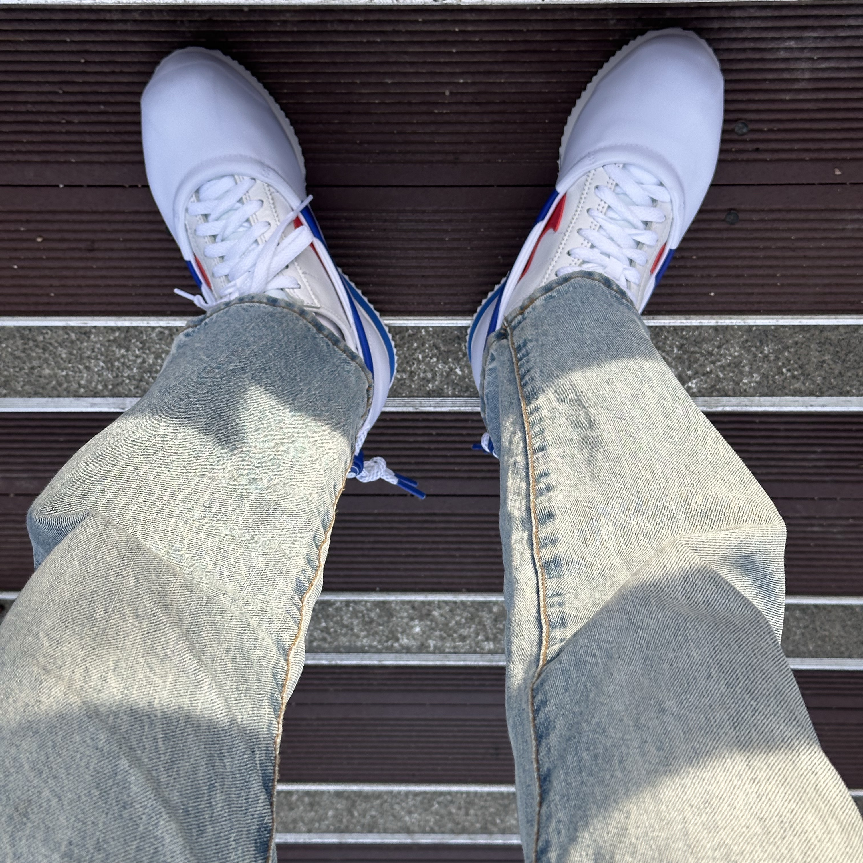 Nike x Clot Cortez SP White and Game Royal 착용 스타일 - 2