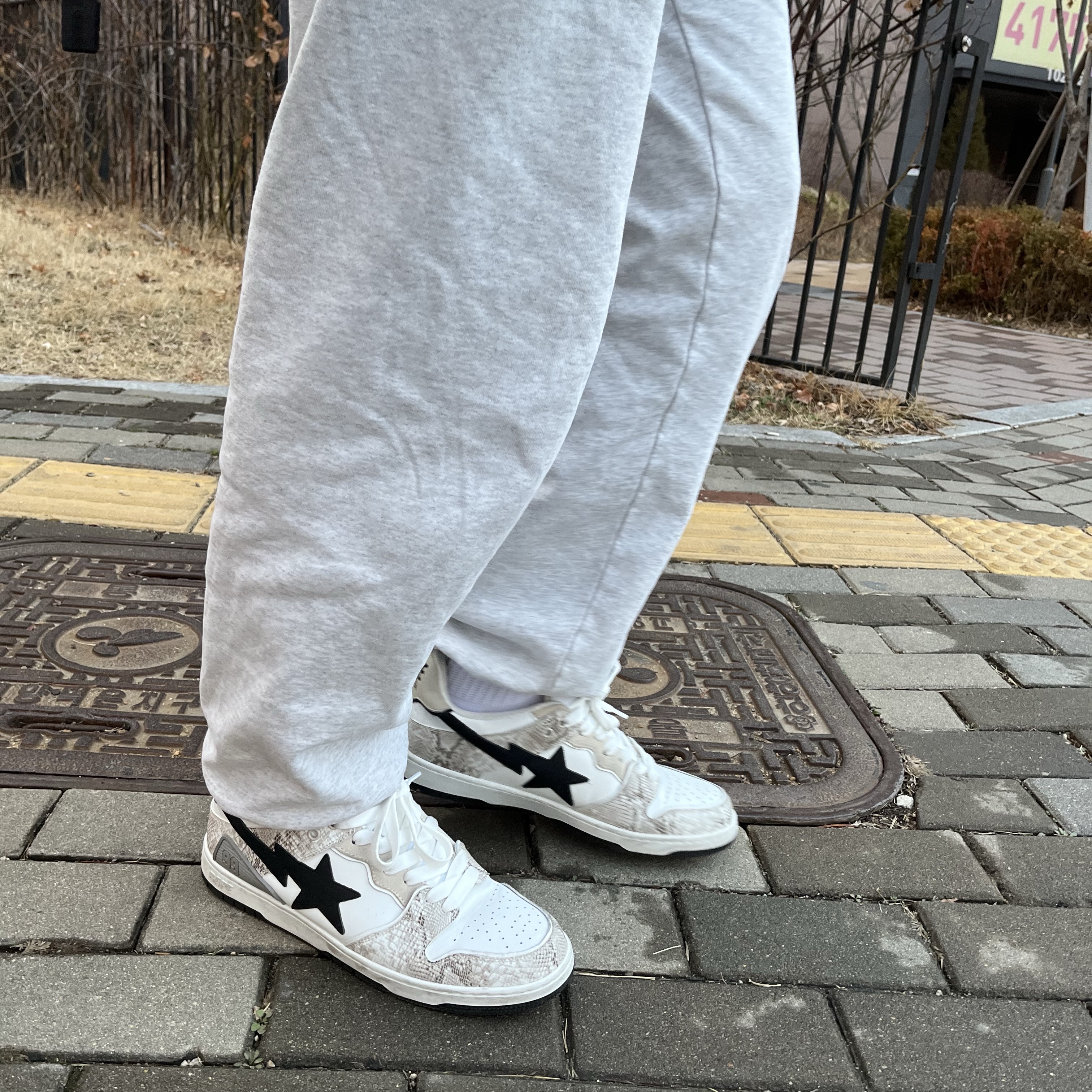 BAPE Bape SK8 Sta #1 Beige 착용 스타일