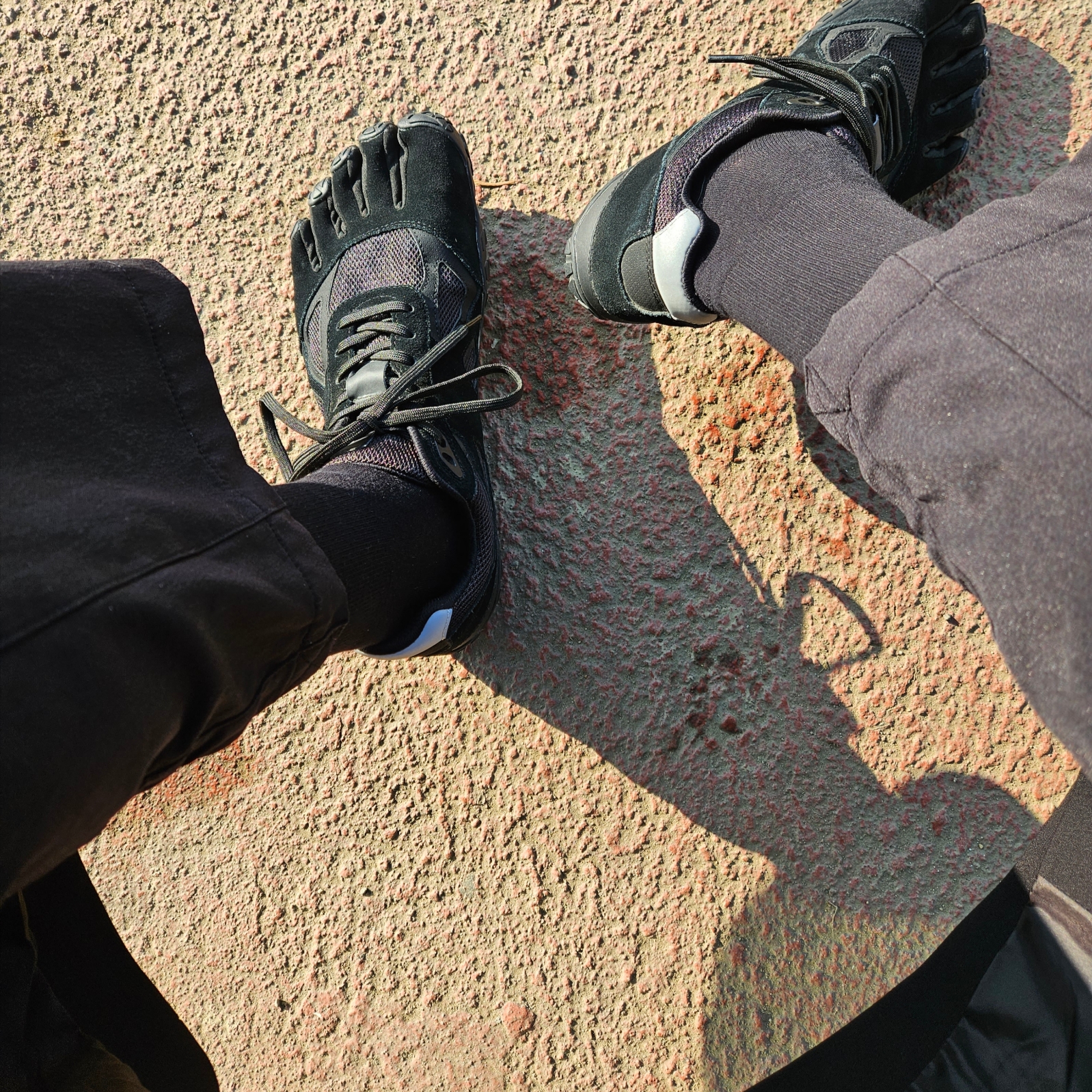 Suicoke x Takahiromiyashita The Soloist Nin-Run Sol Black 착용 스타일 - 3