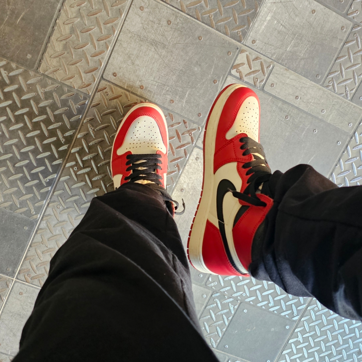 Jordan 1 Retro High OG Chicago 2022 착용 스타일 - 2