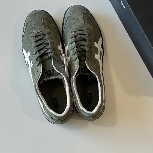 Onitsuka Tiger Tokuten Burnt Green 착용 스타일