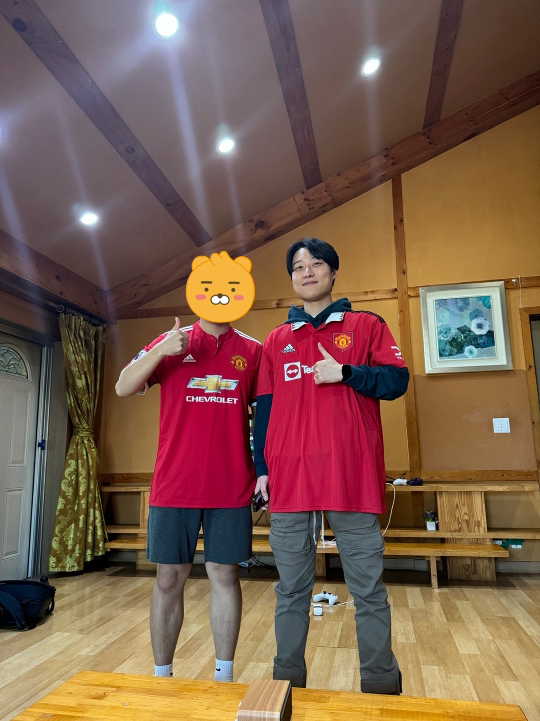 Adidas Manchester United 2022/23 Home Jersey Real Red - US Sizing (Non Marking Ver.) 착용 스타일