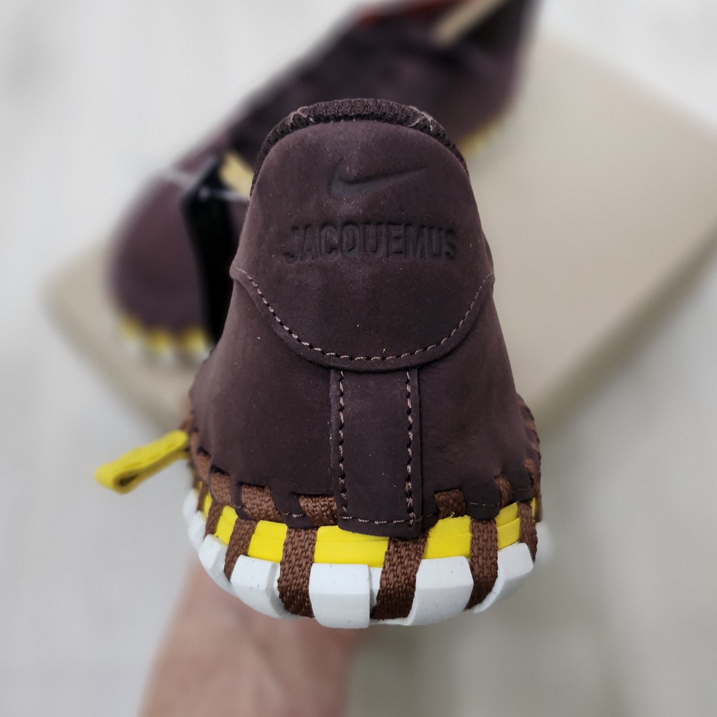 Nike x Jacquemus J Force 1 Low LX SP Earth 착용 스타일 - 3
