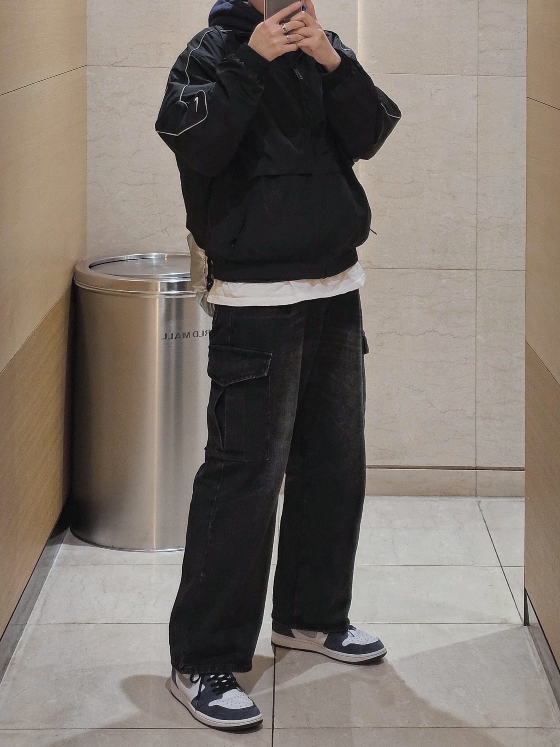 Nike NSW Solo Swoosh Woven Track Jacket Black - Asia, Jordan 1 Retro High OG CO.JP Midnight Navy 착용 스타일