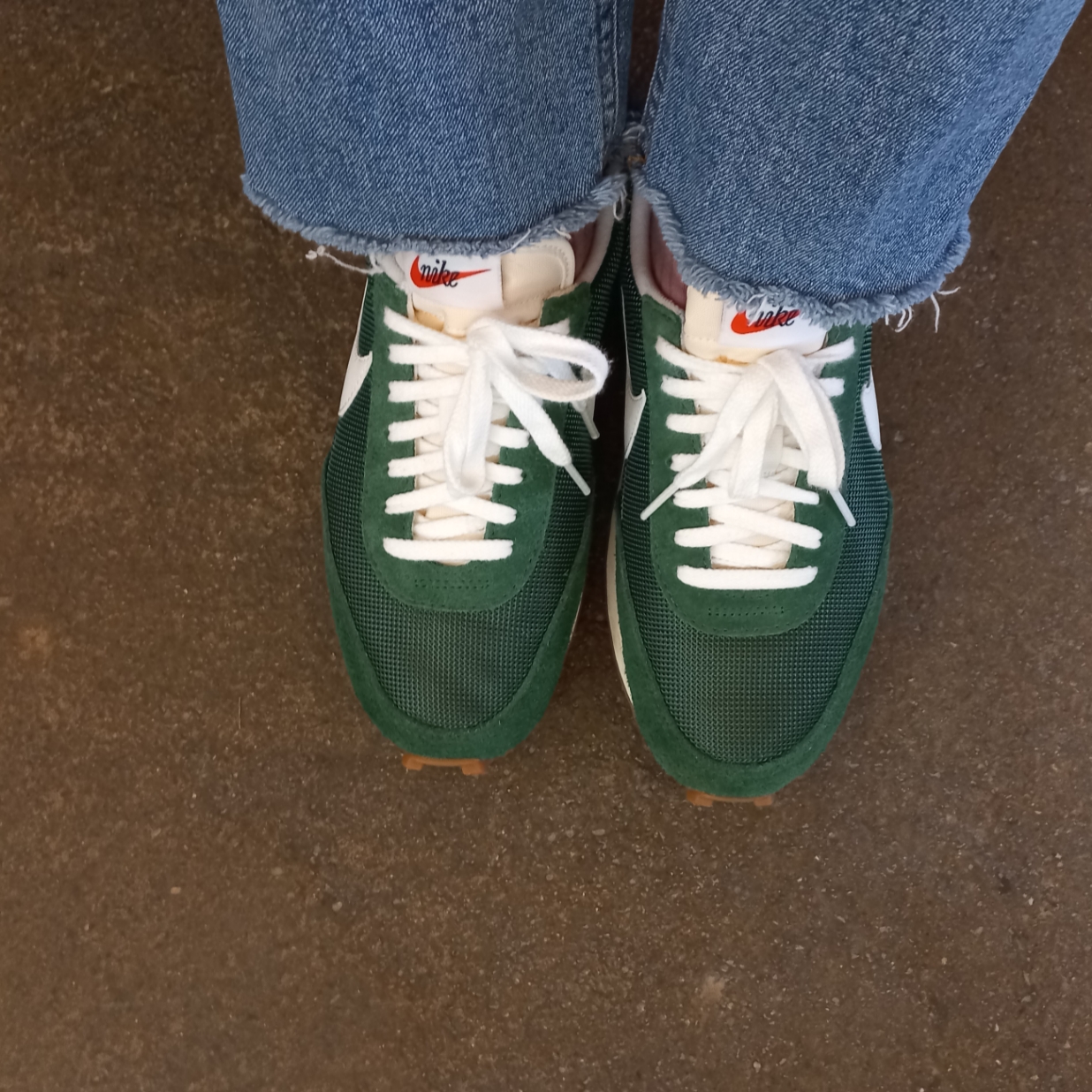 (W) Nike Daybreak Vintage Fir Coconut Milk 착용 스타일 - 1