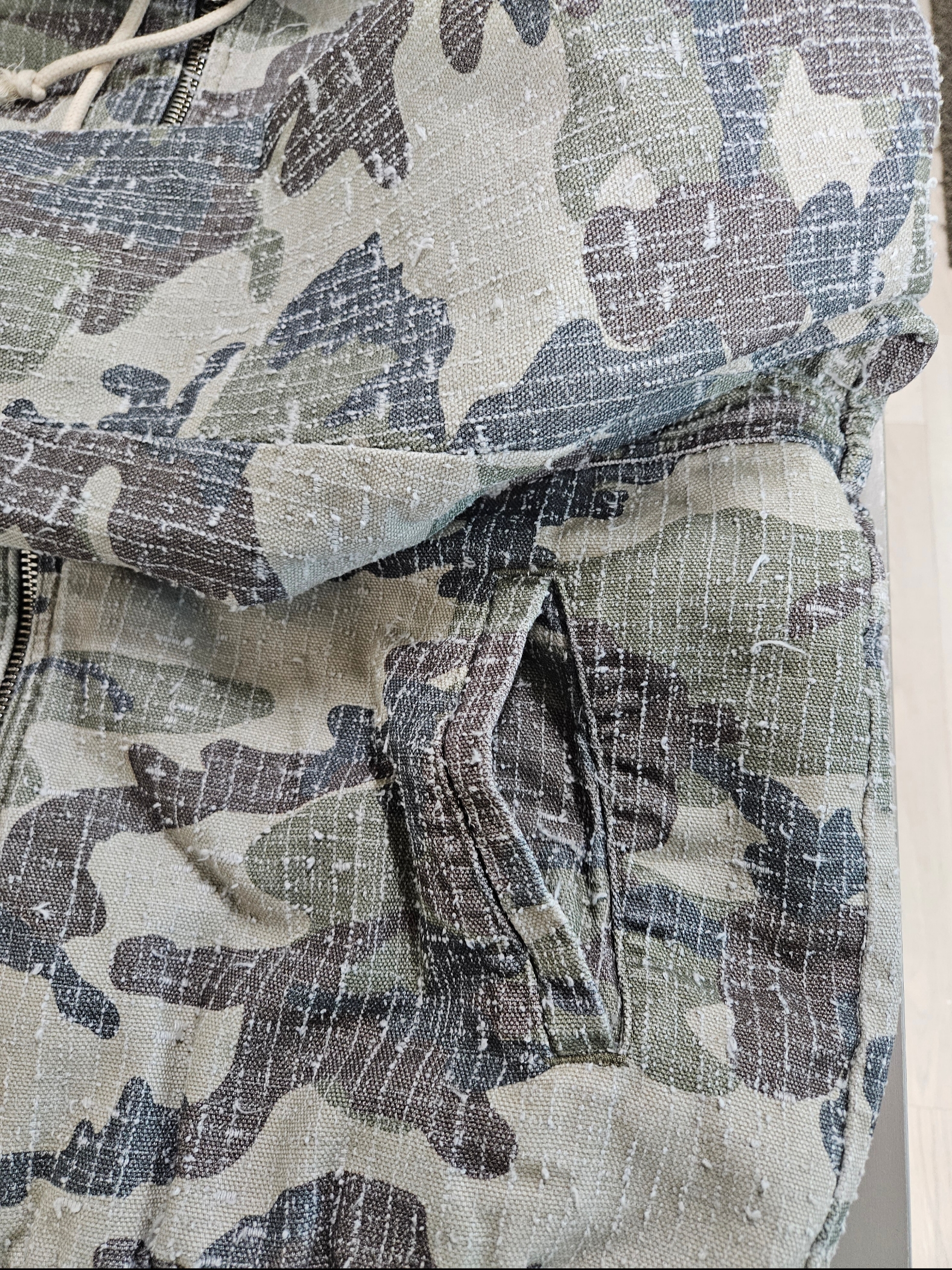 Stussy Work Jacket Camo Canvas Needlepunch Woodland Camo, Stussy Camo Canvas Big Ol’ Jean Needlepunch Woodland Camo 착용 스타일 - 3