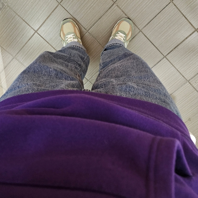 New Balance 990v4 Made in USA Olive Incense, Supreme Cross Box Logo Hooded Sweatshirt Purple - 20FW 착용 스타일 - 1