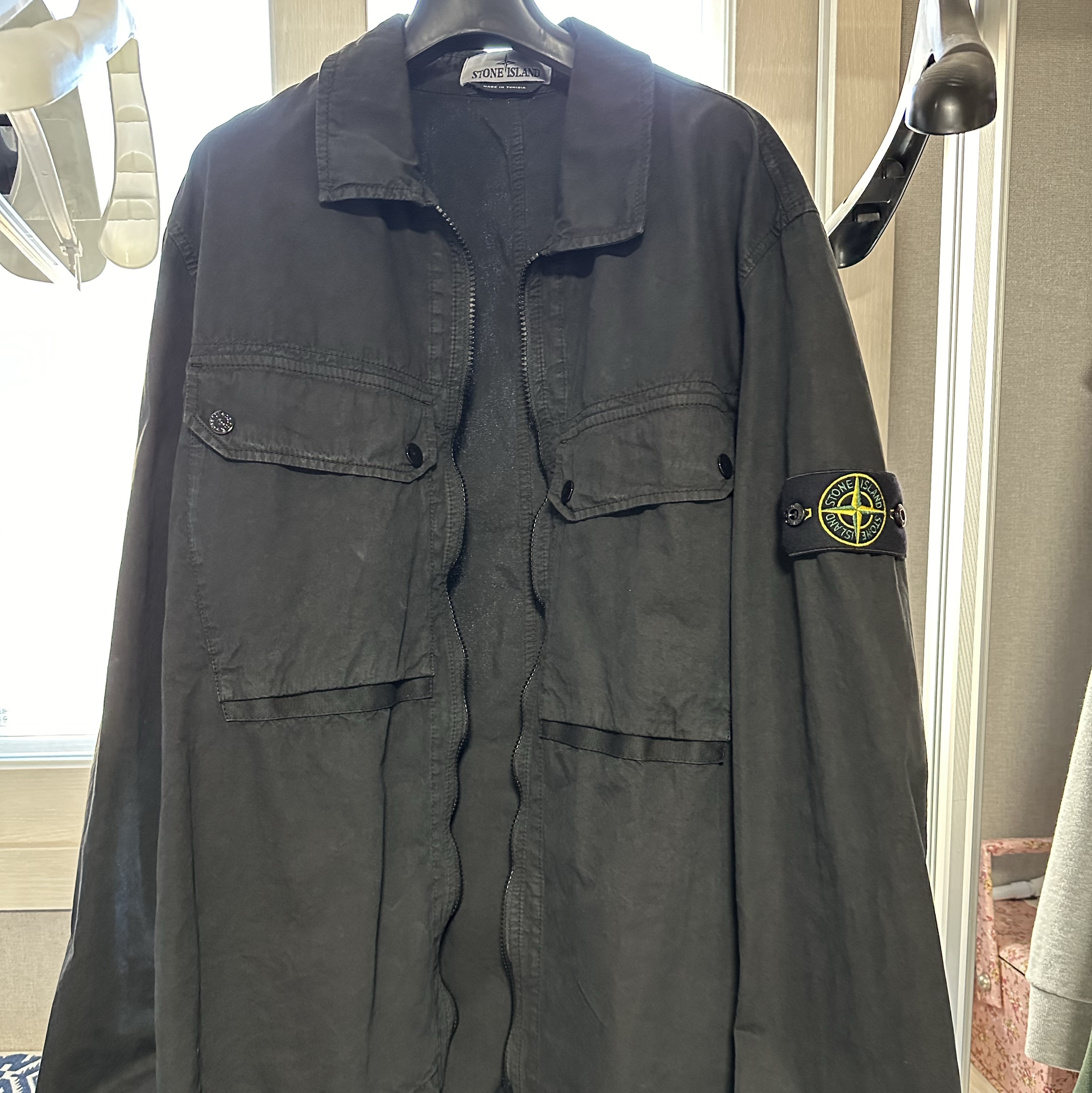 Stone Island 102WN Brushed Organic Cotton Overshirt Black - 23FW 착용 스타일
