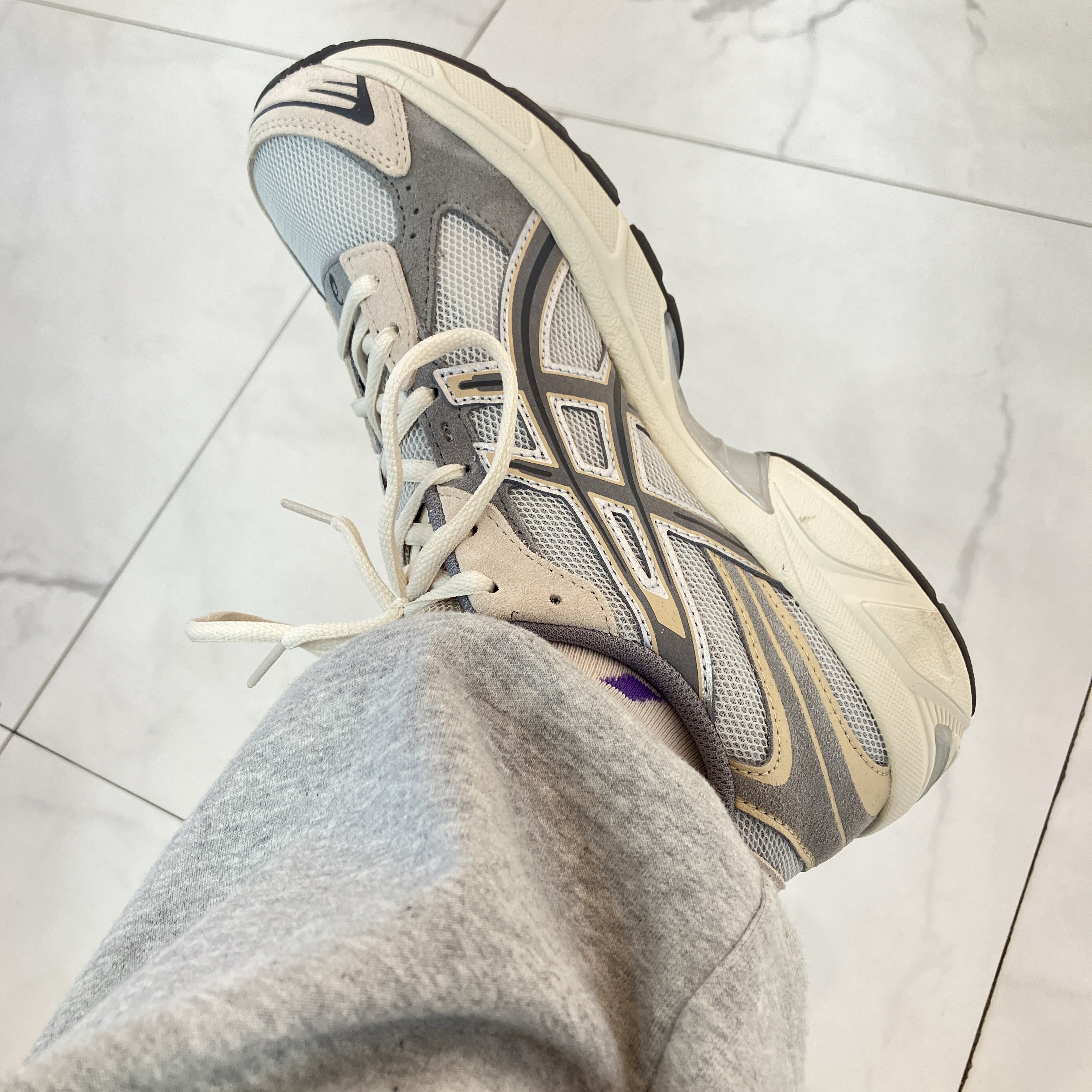 Asics Gel-1130 Oyster Grey Clay Grey 착용 스타일