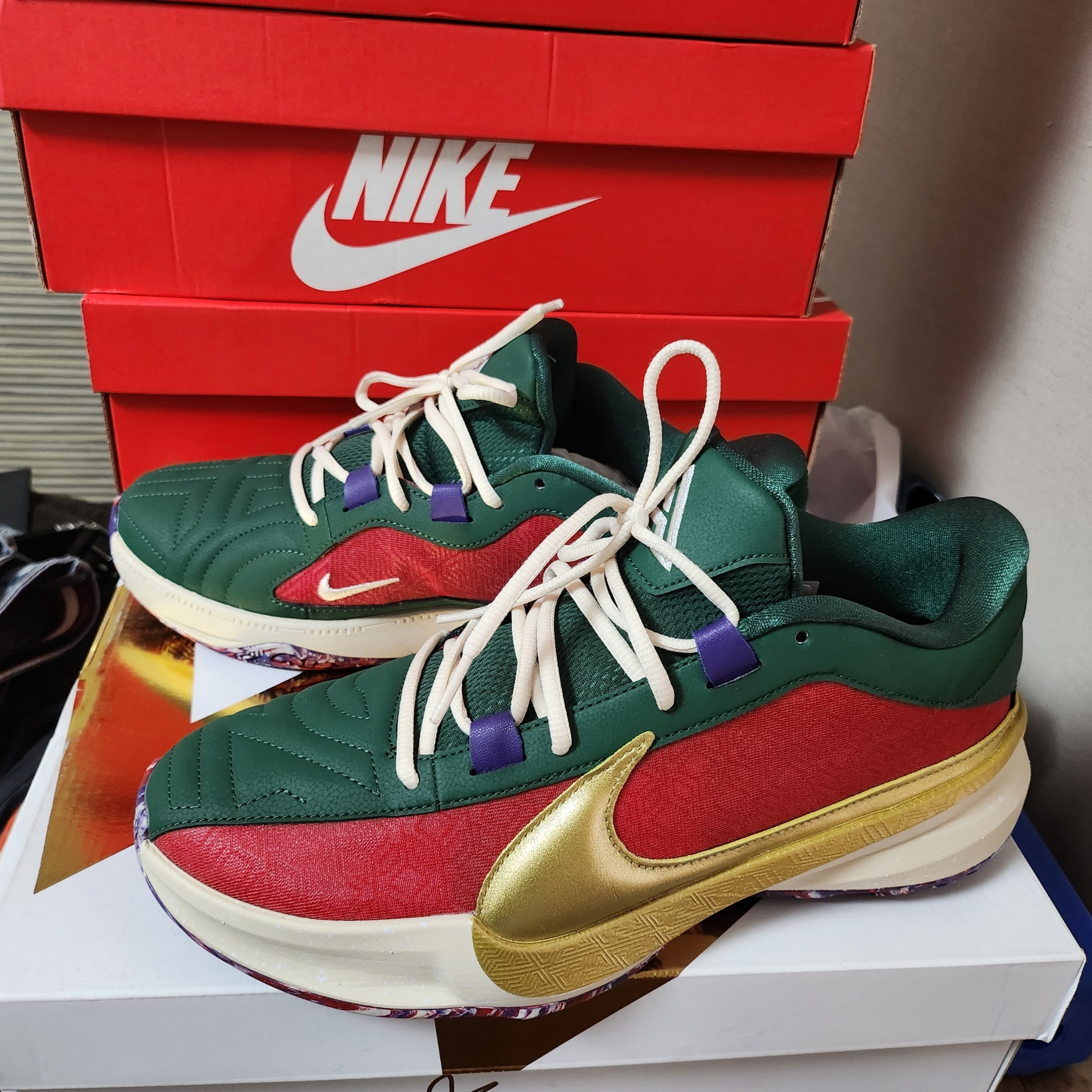 Nike Zoom Freak 5 EP Gym Red 착용 스타일 - 1
