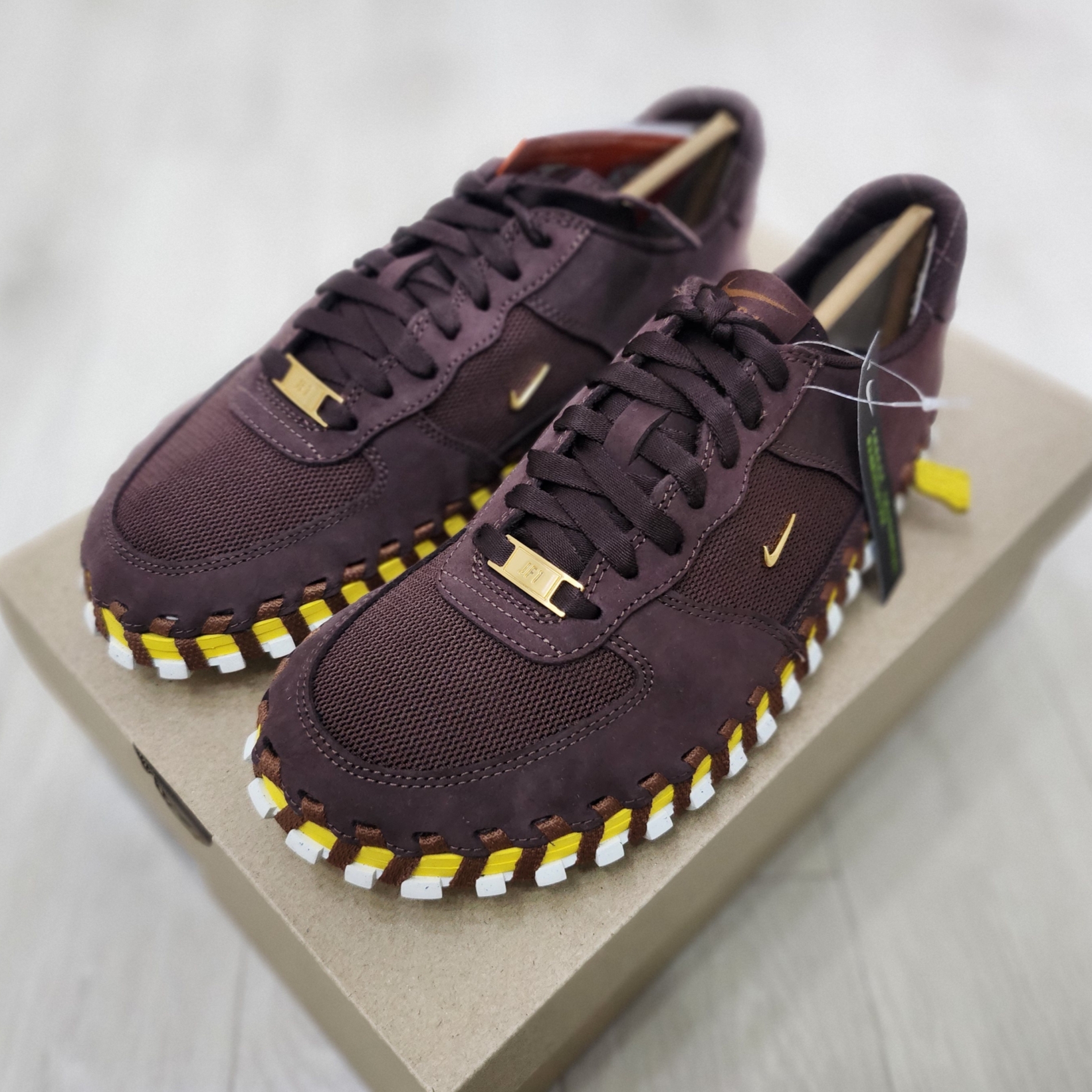 Nike x Jacquemus J Force 1 Low LX SP Earth 착용 스타일 - 2