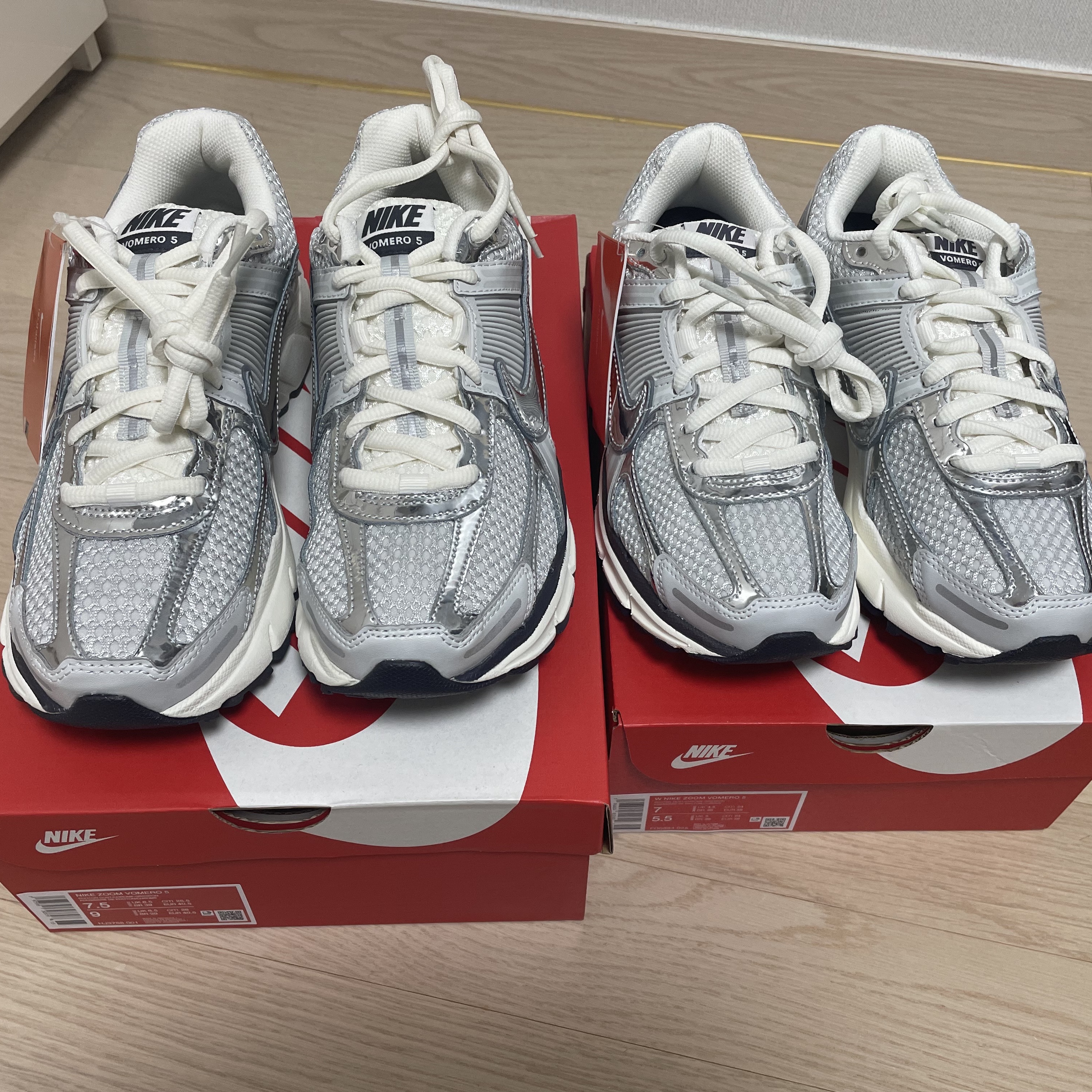 (W) Nike Zoom Vomero 5 Photon Dust and Metallic Silver, Nike Zoom Vomero 5 Photon Dust Gridiron 착용 스타일 - 1