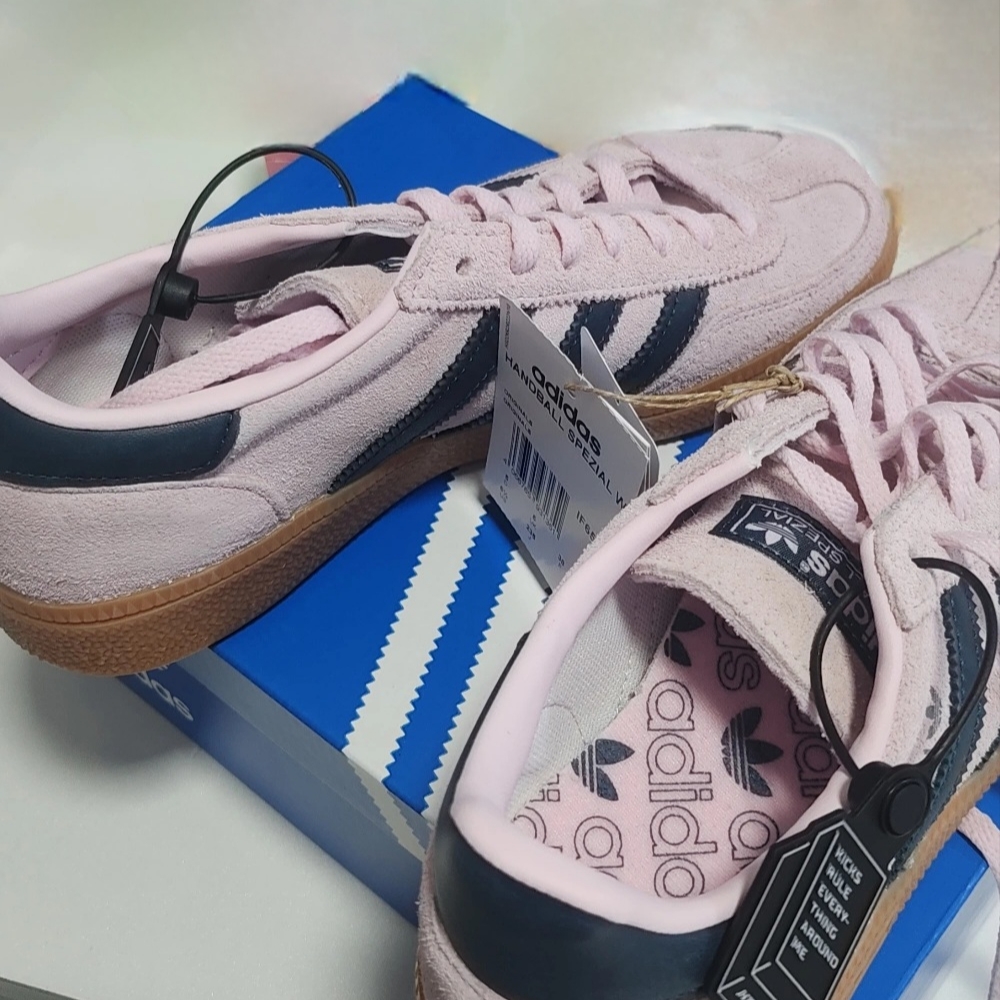 (W) Adidas Spezial Handball Clear Pink 착용 스타일