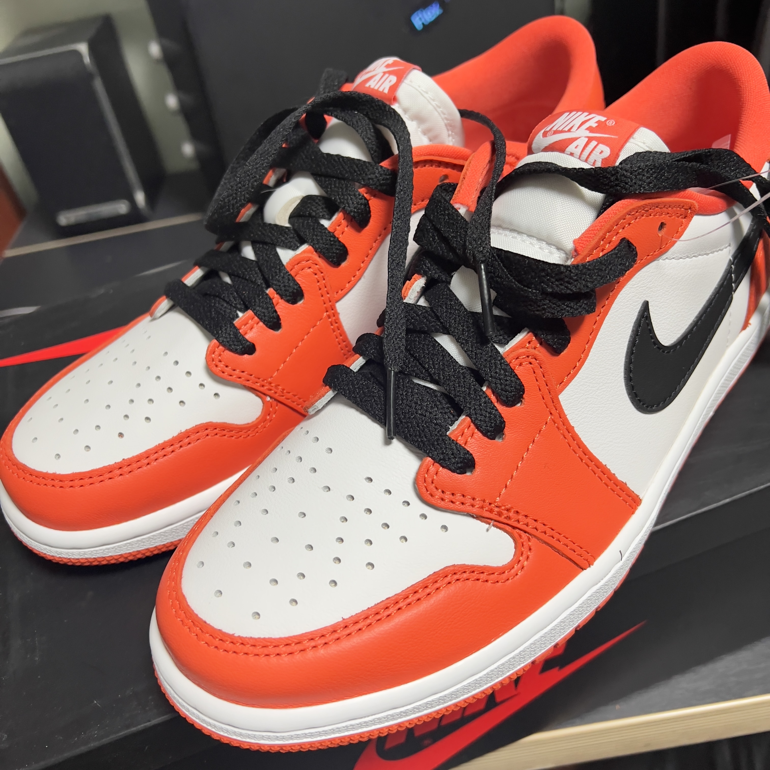 Jordan 1 Low OG Starfish 착용 스타일