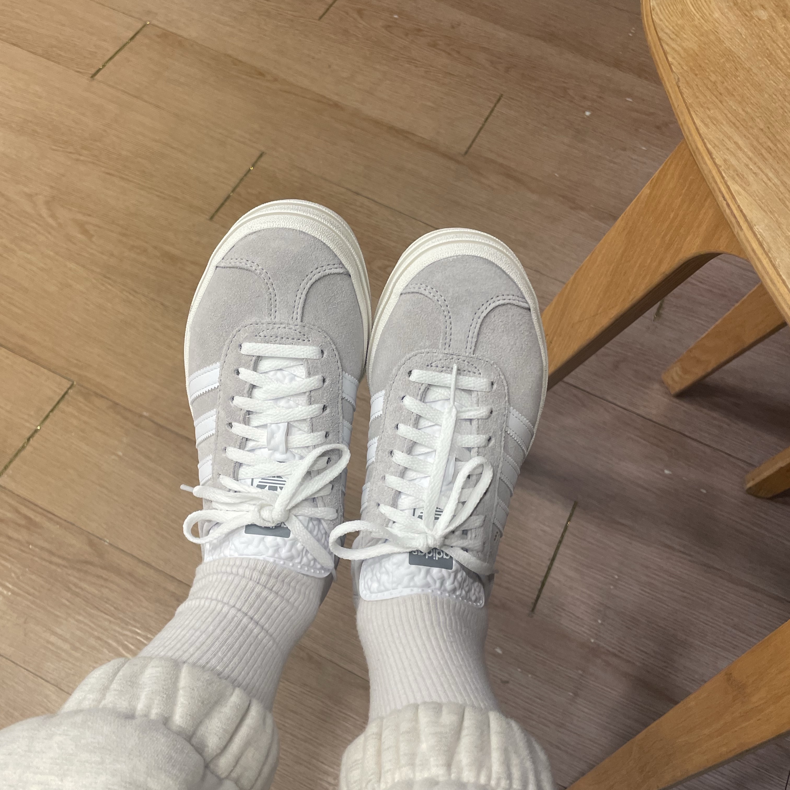 (W) Adidas Gazelle Bold Grey Cloud White 착용 스타일