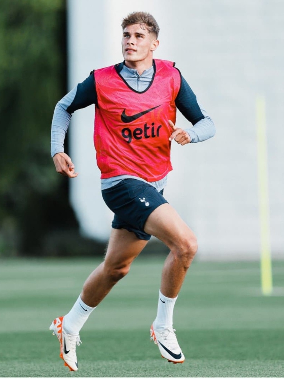 Nike Zoom Mercurial Vapor 15 Elite AG Pro Bright Crimson White 착용 스타일