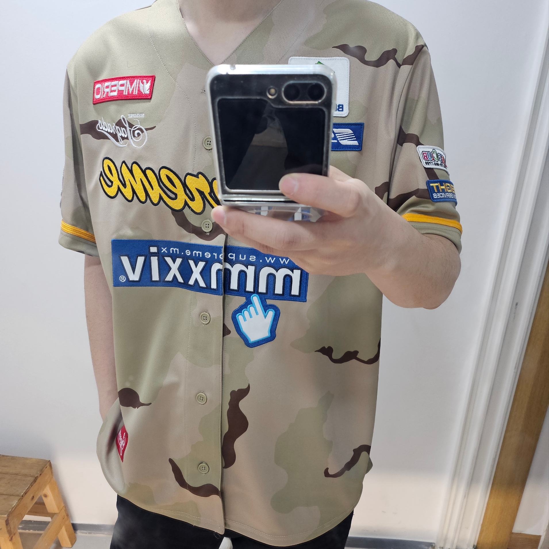 Supreme Chosen One Baseball Jersey Desert Camo - 24SS 착용 스타일 - 2