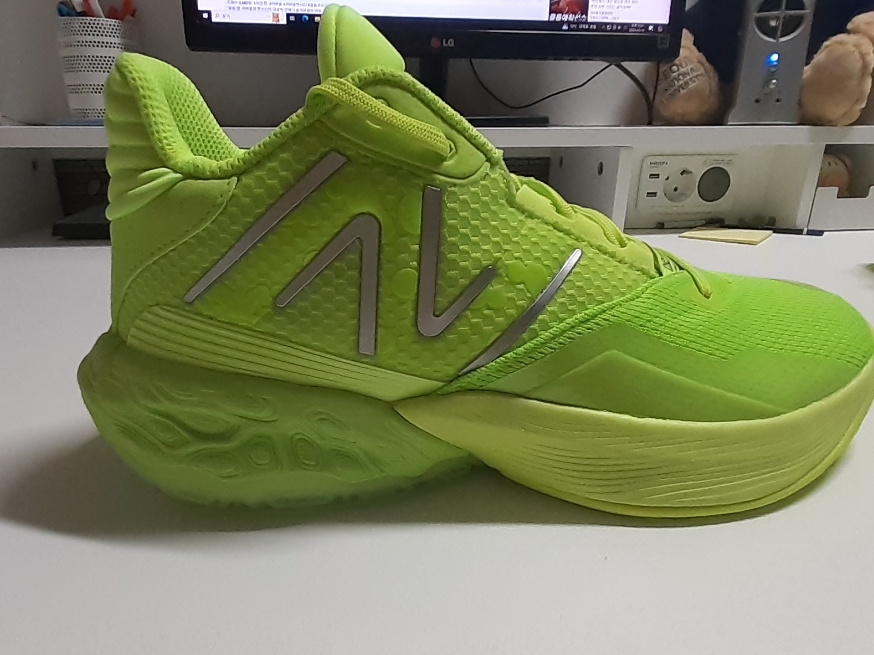 New Balance TWO WXY V4 Thirty Watt - 2E Wide 착용 스타일 - 2