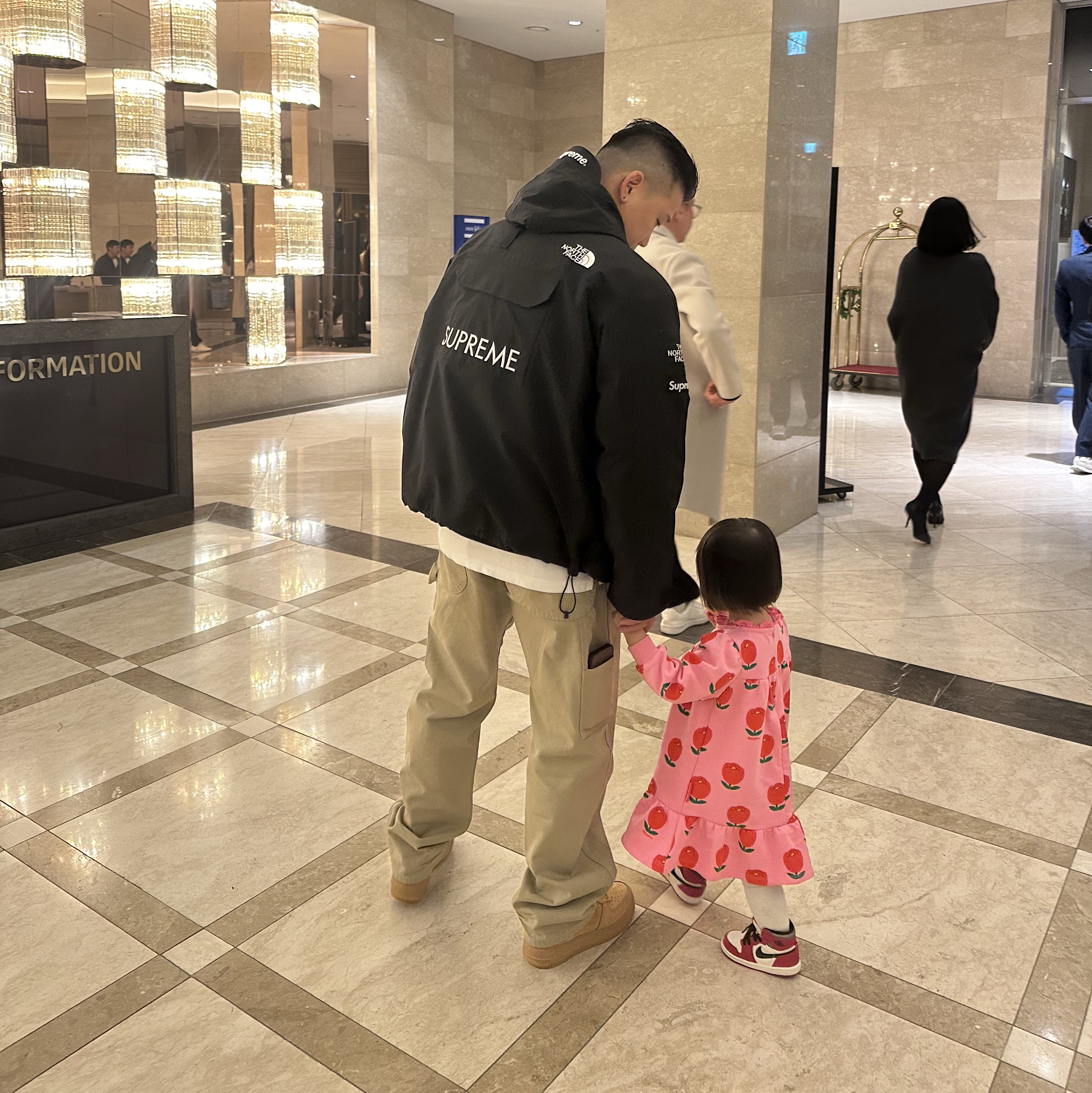 Supreme Mesh Pocket Cargo Jacket Black - 21SS, Nike x Supreme Air Force 1 Low Flax 착용 스타일 - 2