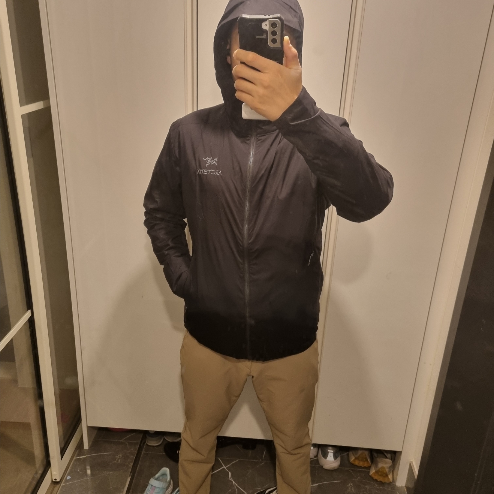 Arc'teryx Atom SL Hoody Black 착용 스타일