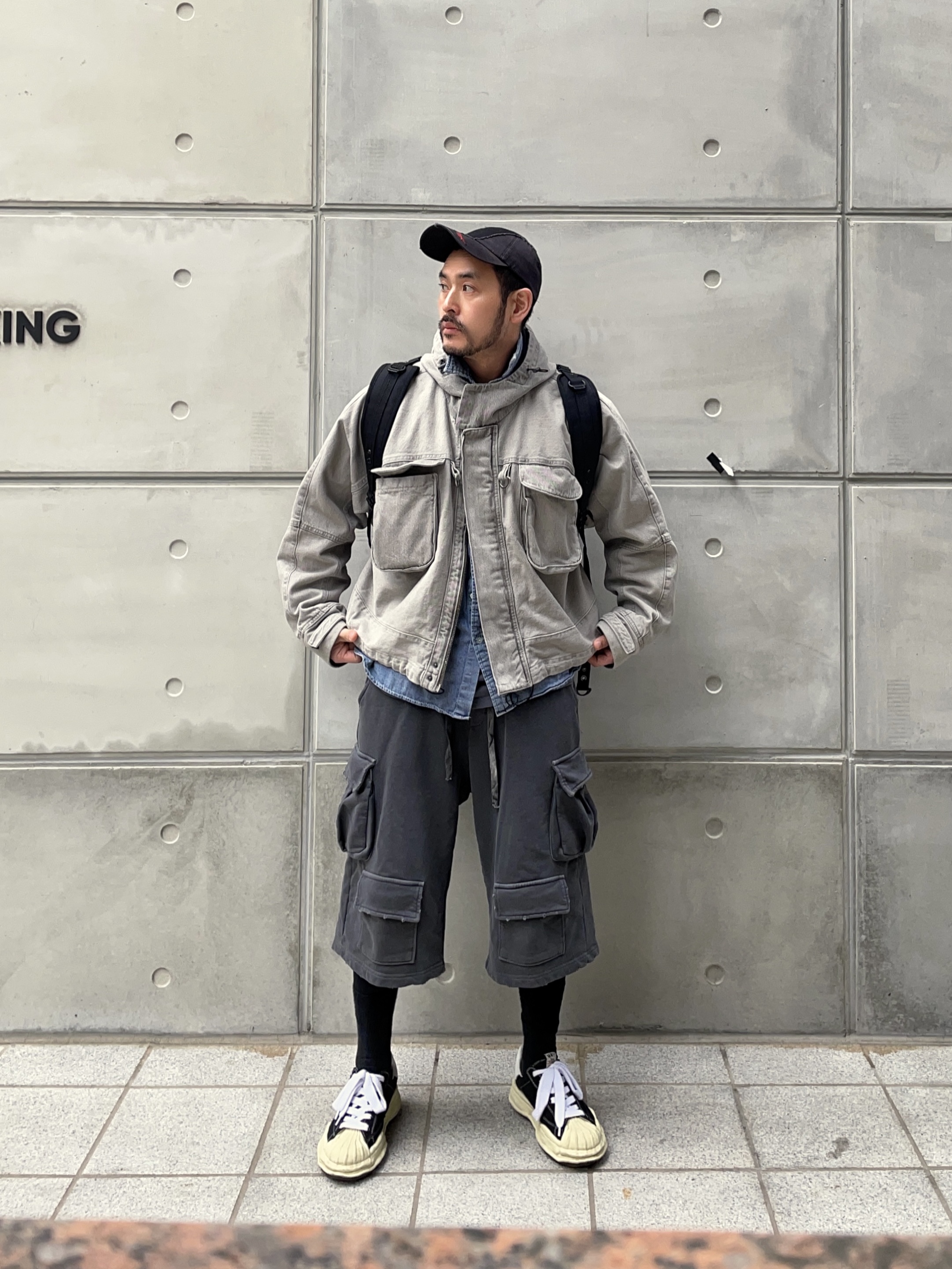 Maison Mihara Yasuhiro Blakey VL OG Sole Canvas Low-top Sneakers Black 착용 스타일 - 3