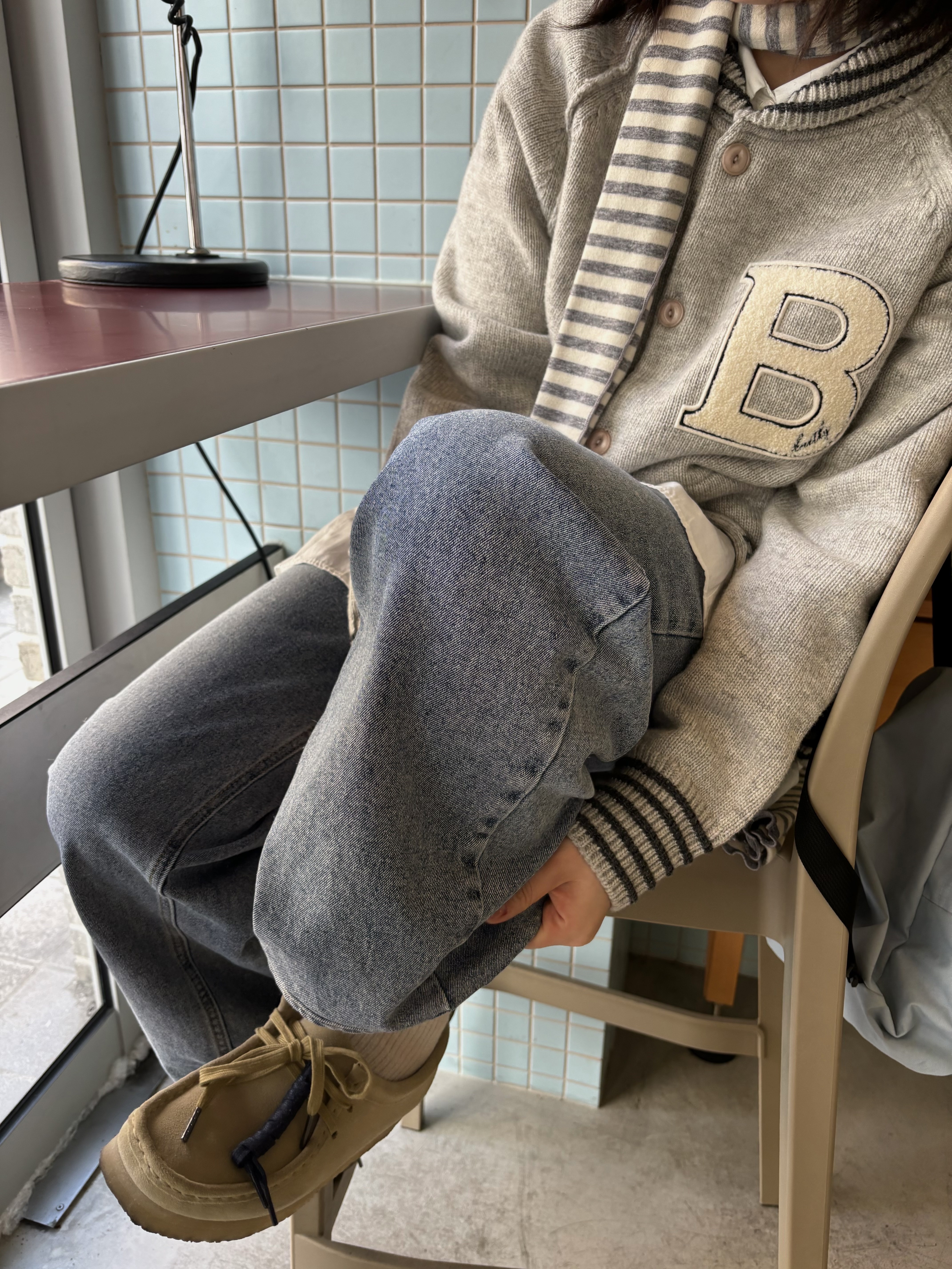 (W) Clarks Wallabee Maple Suede 착용 스타일 - 2