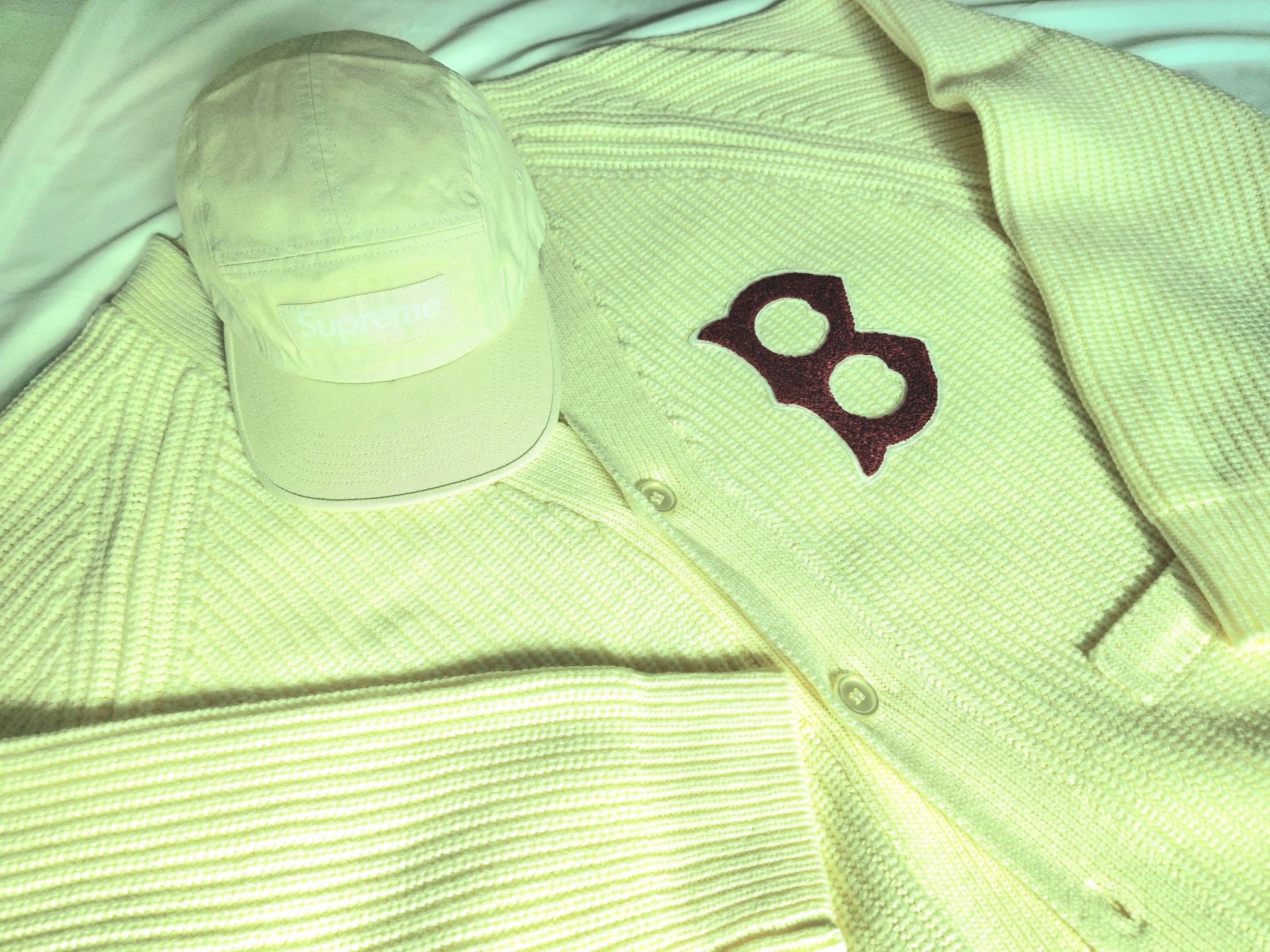 Supreme Rowlf T-Shirt Natural - 24SS, Supreme Washed Chino Twill Camp Cap Natural - 23FW 착용 스타일 - 4