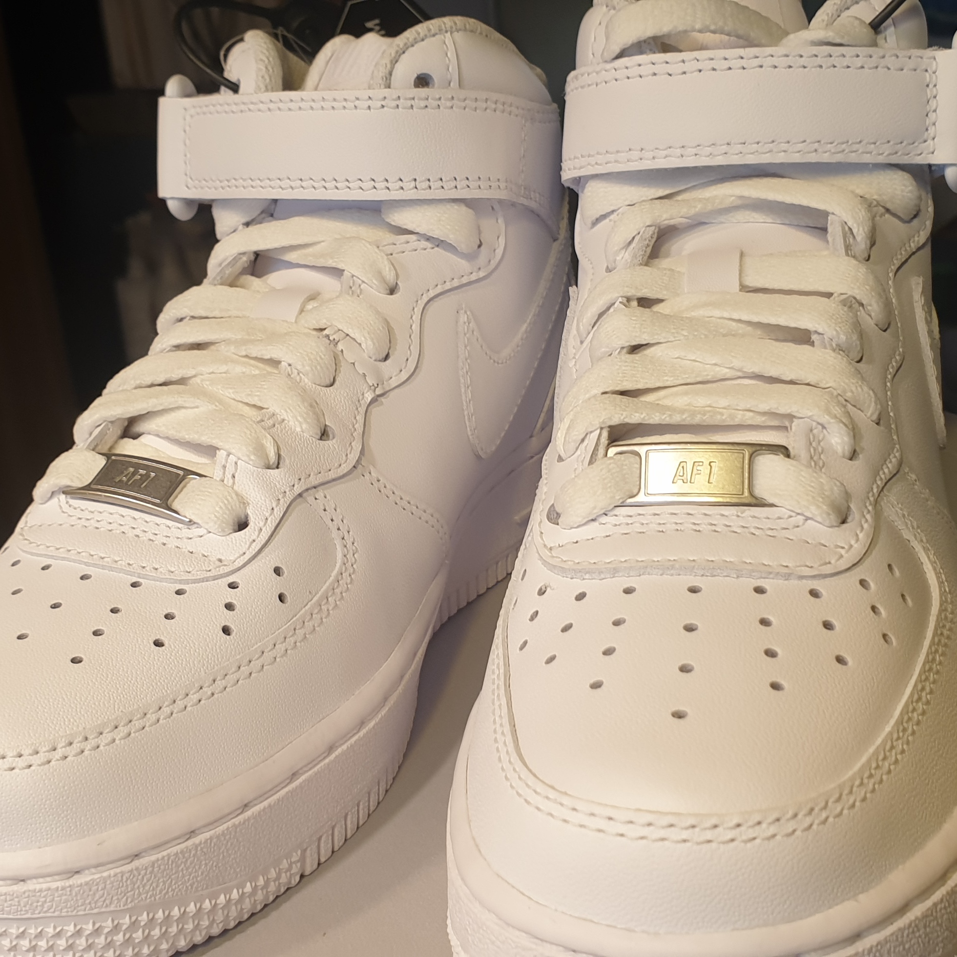 (W) Nike Air Force 1 '07 Mid White 착용 스타일 - 1