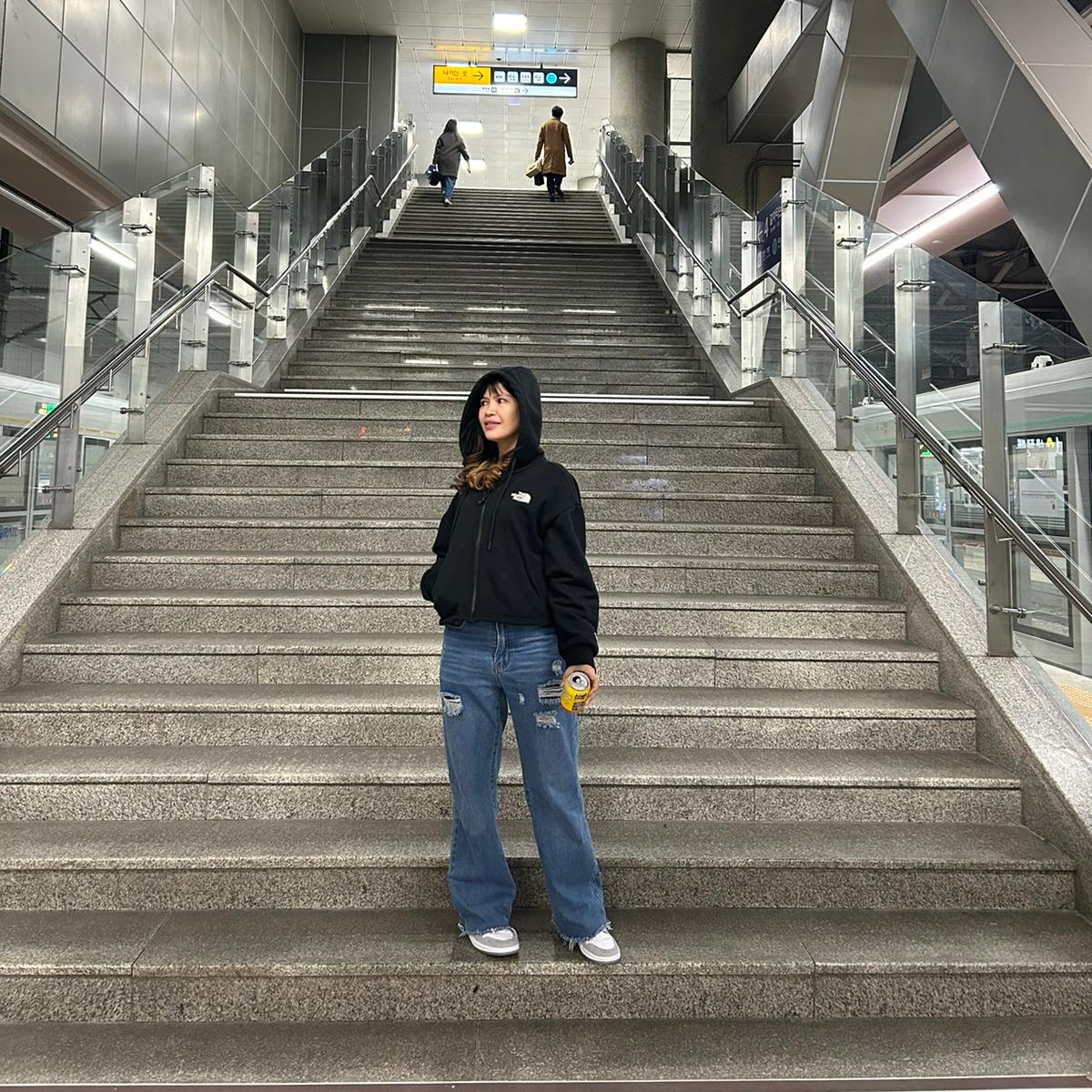 (W) Jordan 1 Low White Wolf Grey 착용 스타일
