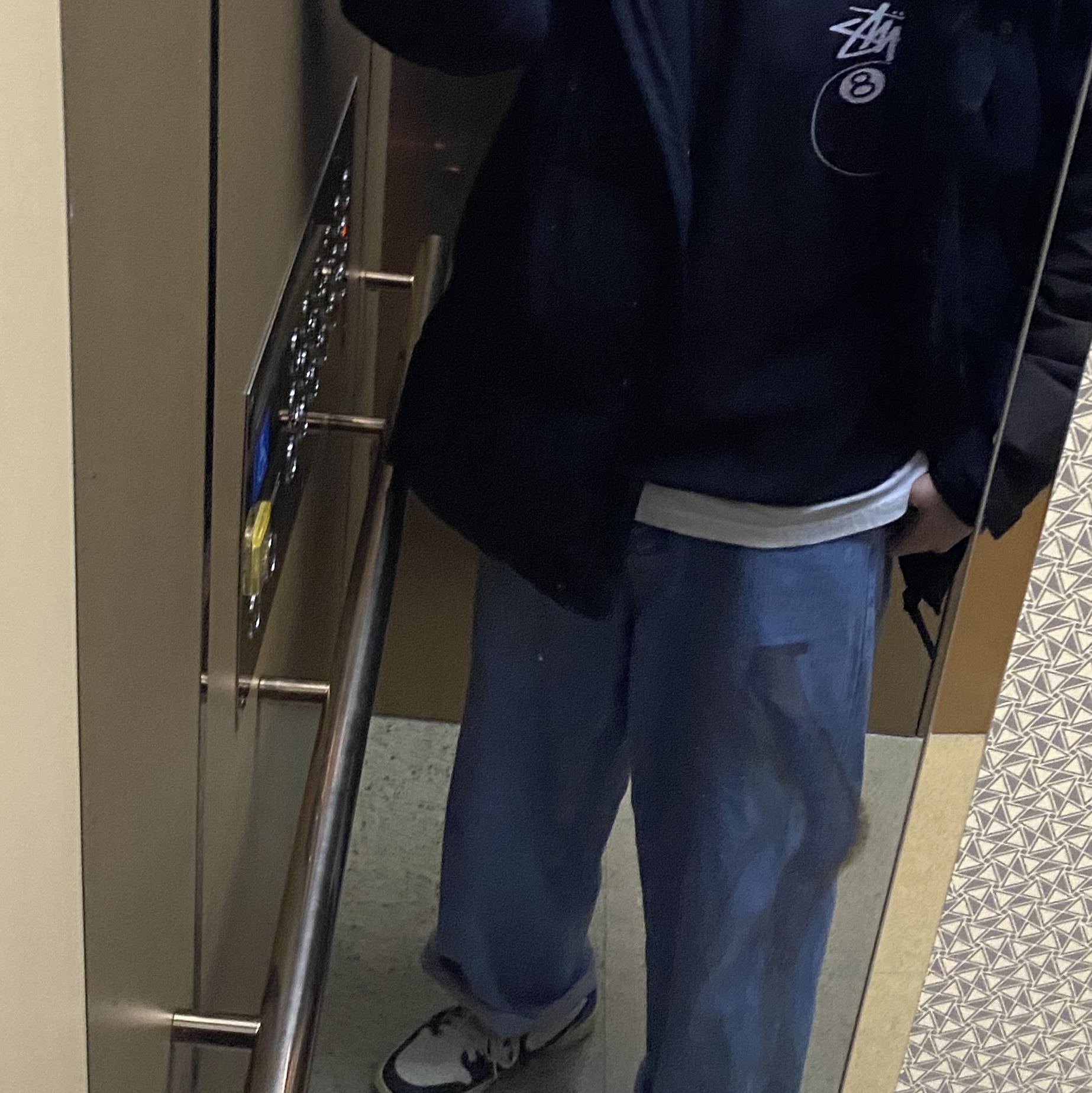 Stussy 8 Ball Crew Black - 21FW, Jordan 1 x Travis Scott x Fragment Retro Low OG SP Military Blue 착용 스타일